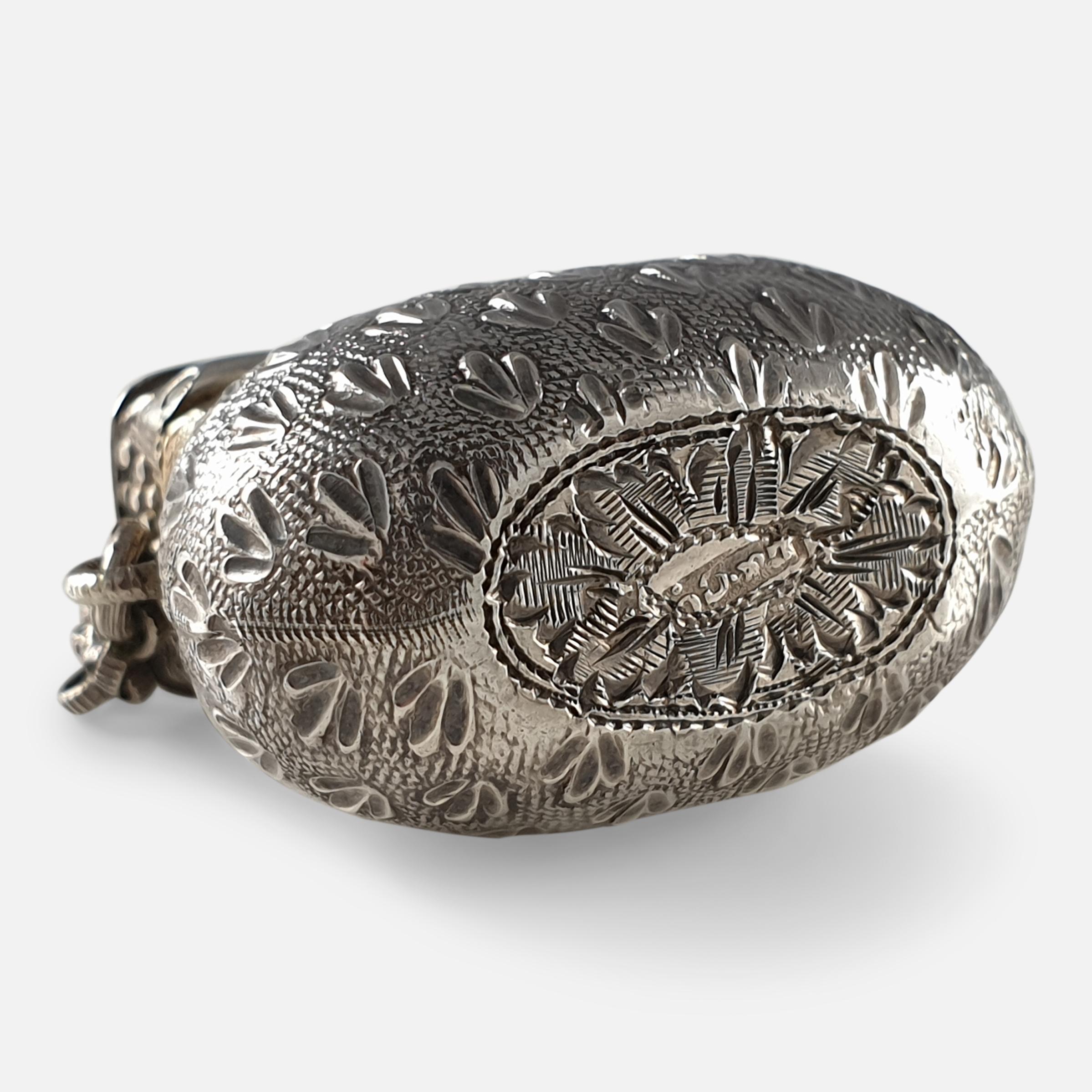 George III Sterling Silver Novelty Bag Vinaigrette, circa 1815 For Sale 4
