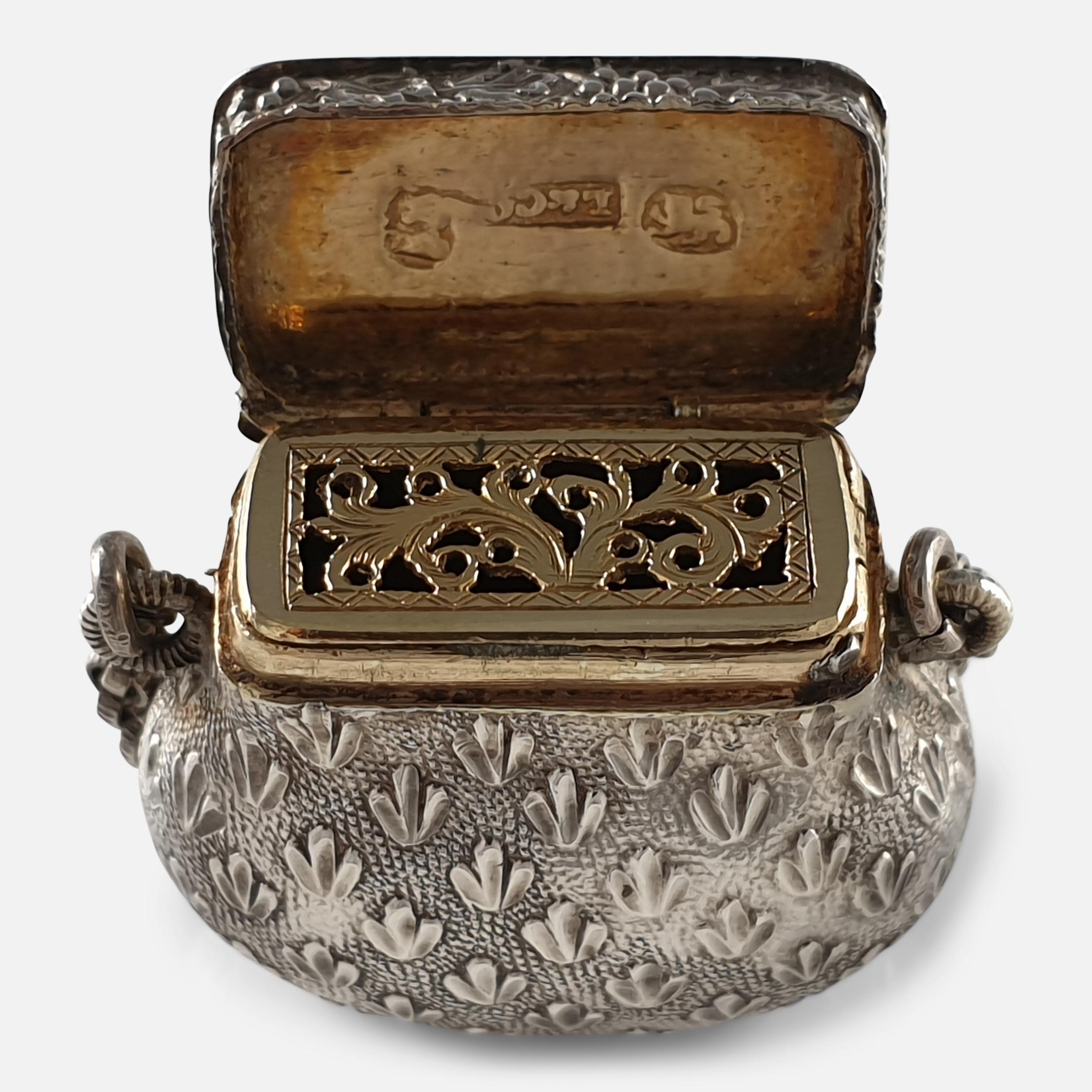 George III Sterling Silver Novelty Bag Vinaigrette, circa 1815 For Sale 9