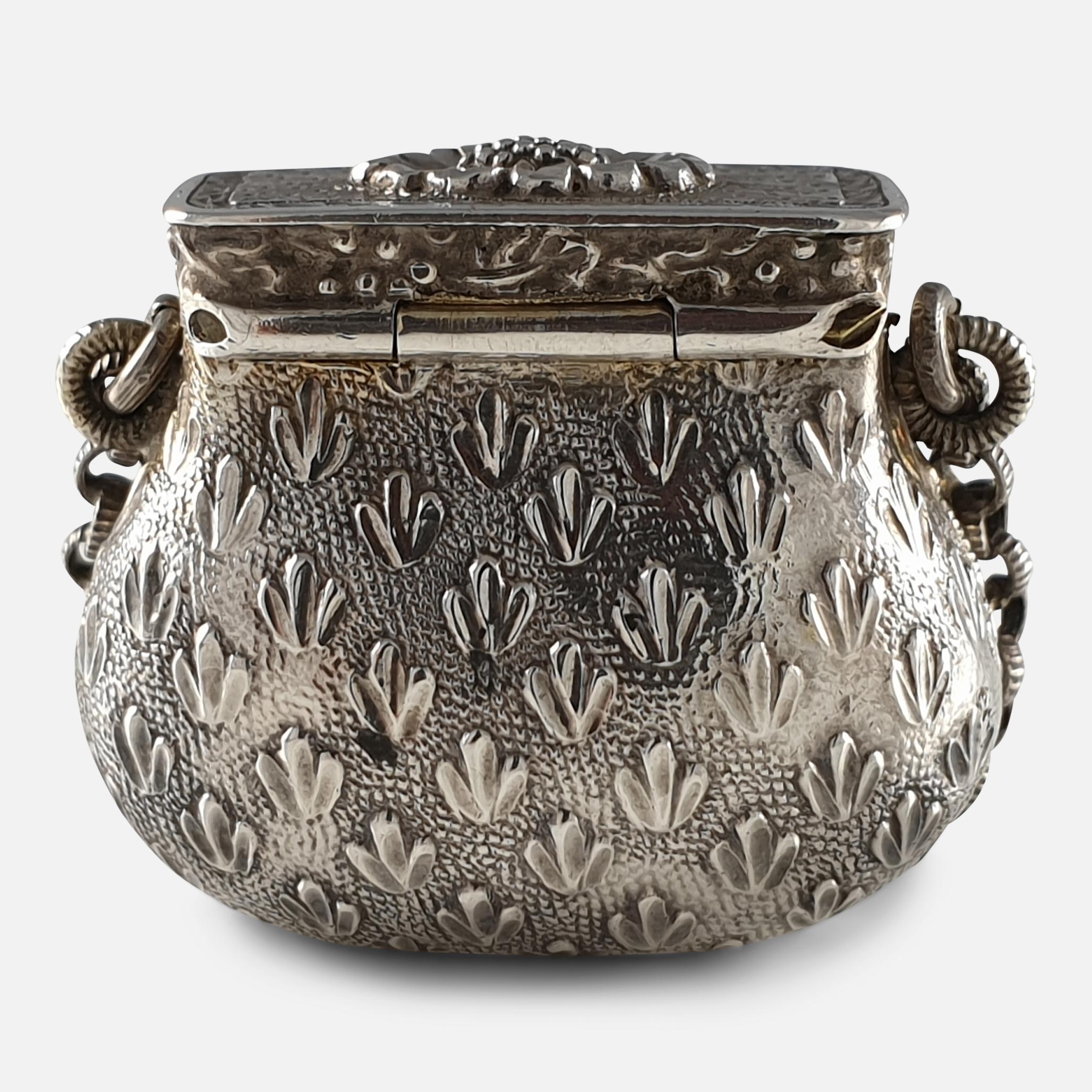 George III Sterling Silver Novelty Bag Vinaigrette, circa 1815 For Sale 1