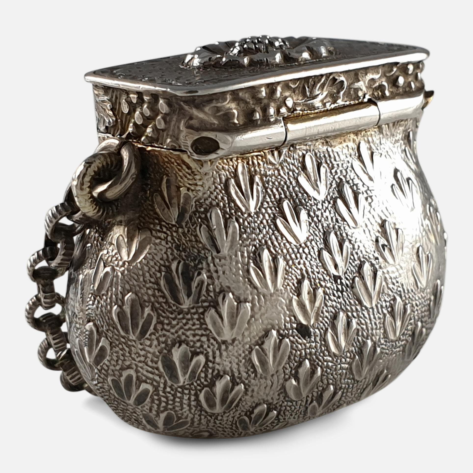 George III Sterling Silver Novelty Bag Vinaigrette, circa 1815 For Sale 2