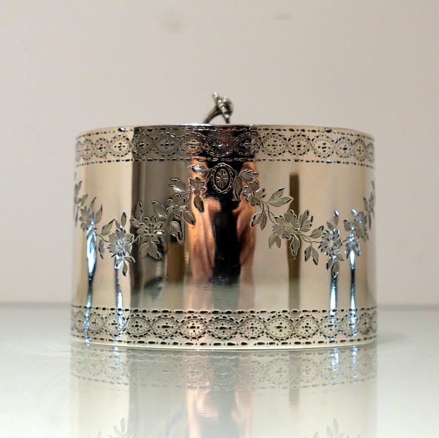 George III Sterling Silver Oval Tea Caddy London 1776 John Carter For Sale 2