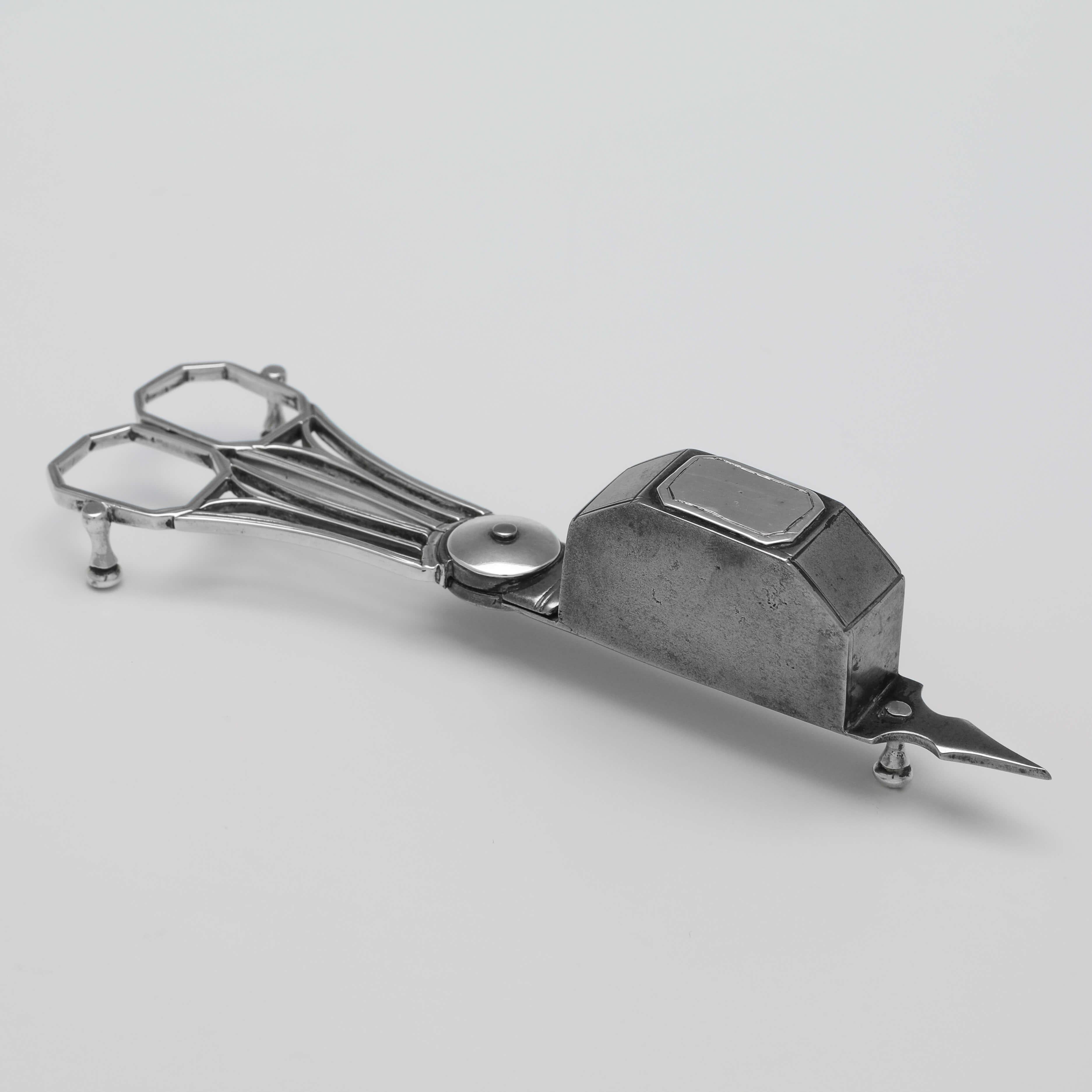 Paire de ciseaux et de plateaux en argent sterling George III - Londres 1802 Bon état - En vente à London, London