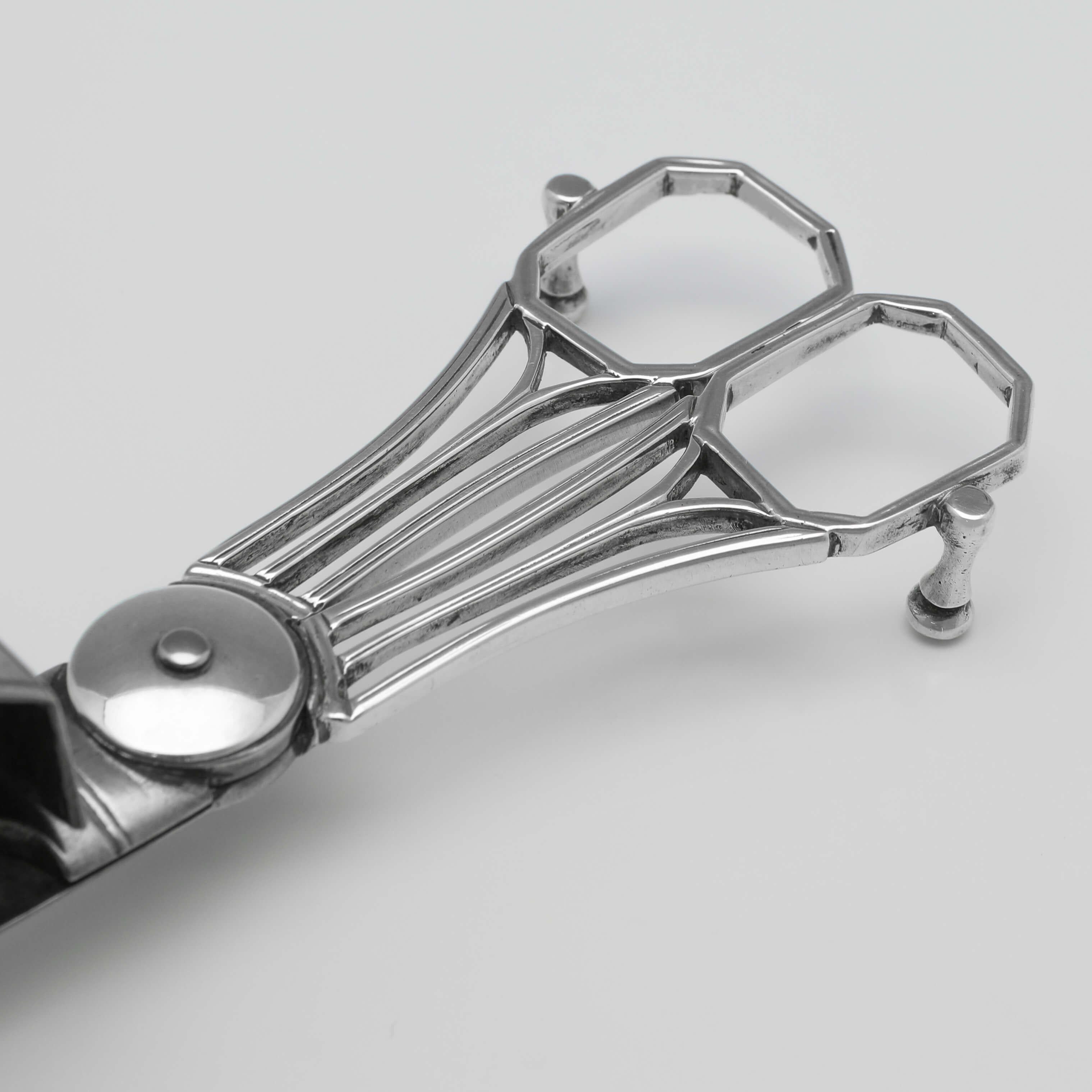 Argent sterling Paire de ciseaux et de plateaux en argent sterling George III - Londres 1802 en vente