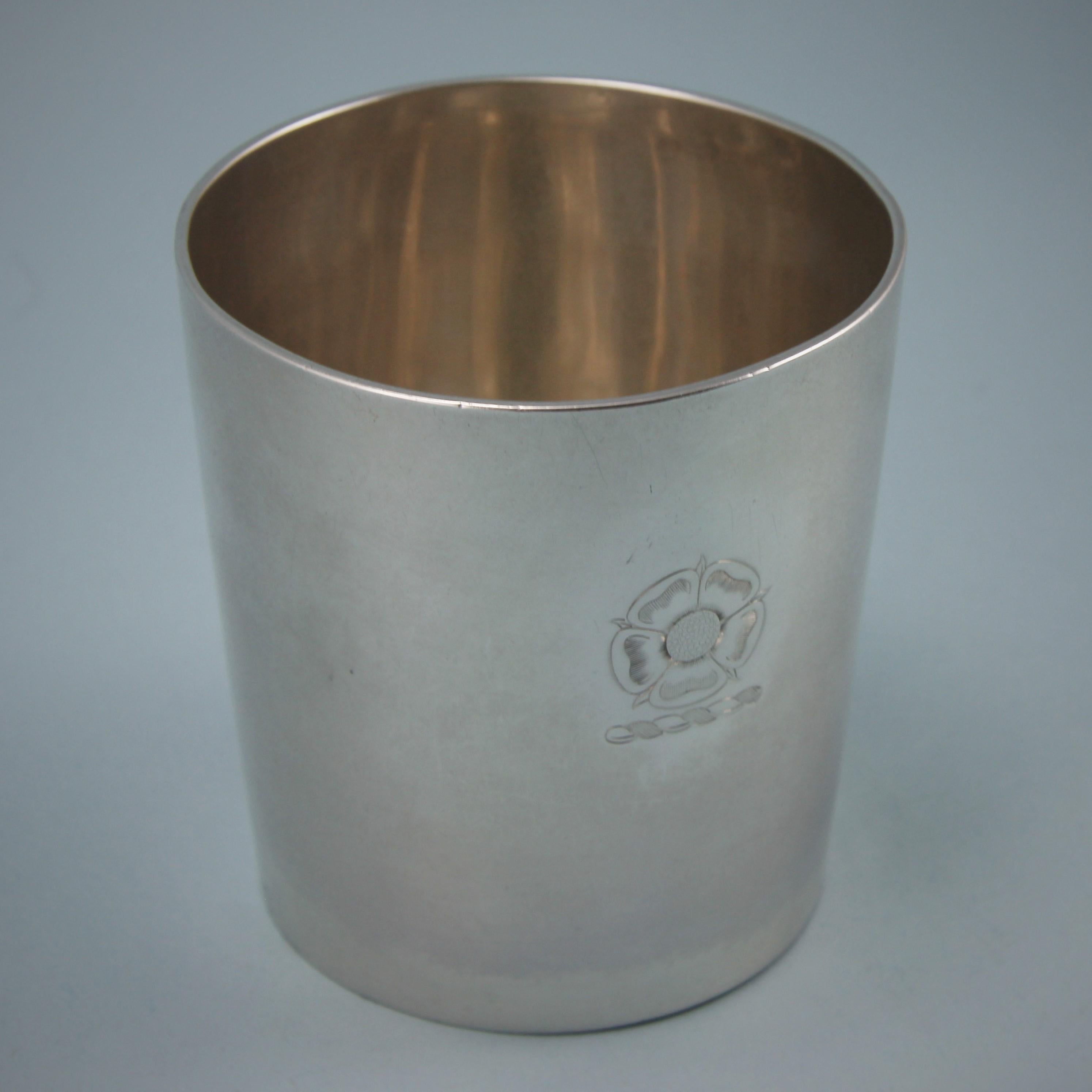 English George III Sterling Silver Pint Beaker by Richard Sibley, London, 1815 For Sale