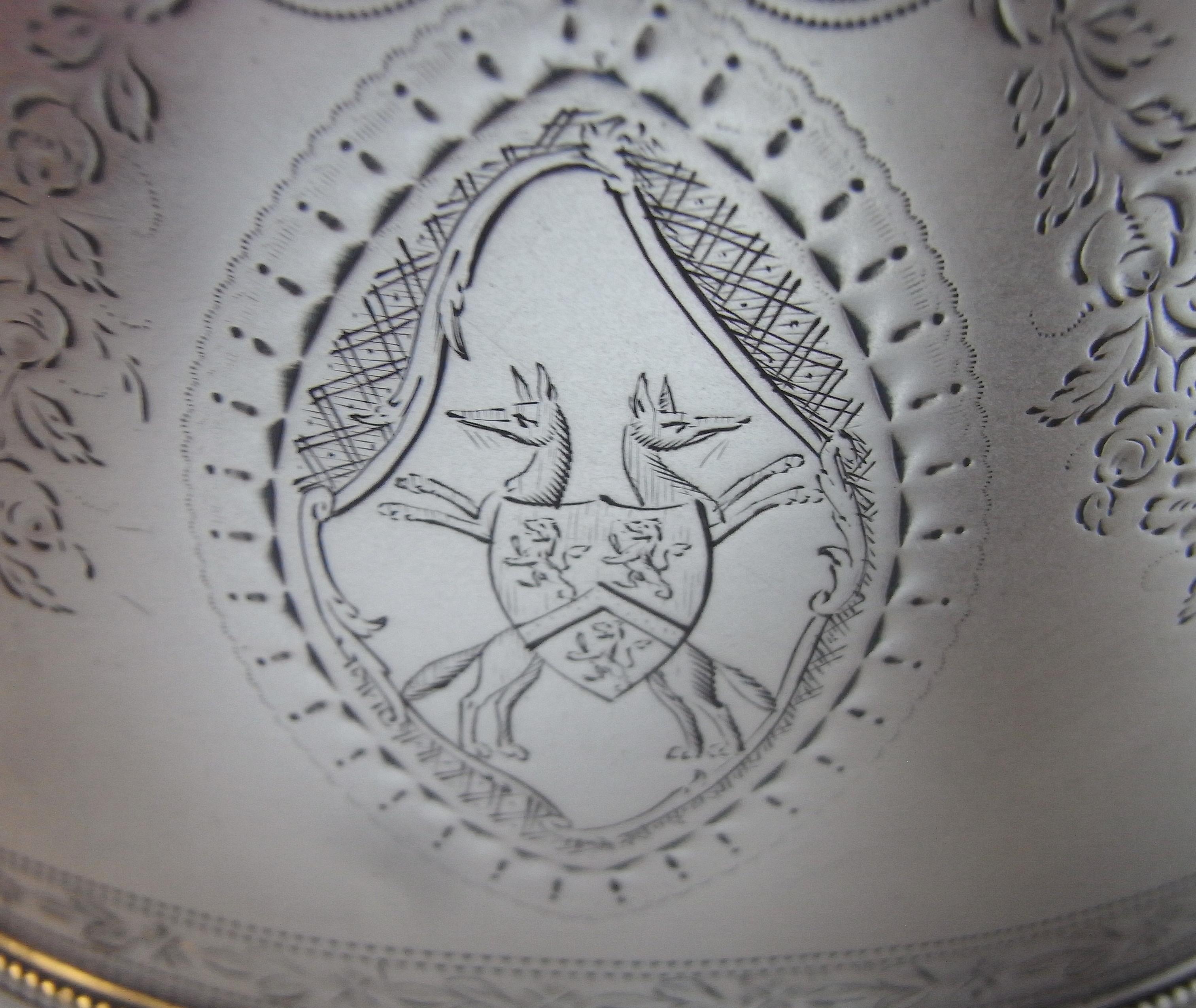 Anglais Caddy à thé George III fabriqué à Londres par Hester Bateman en 1787 en vente