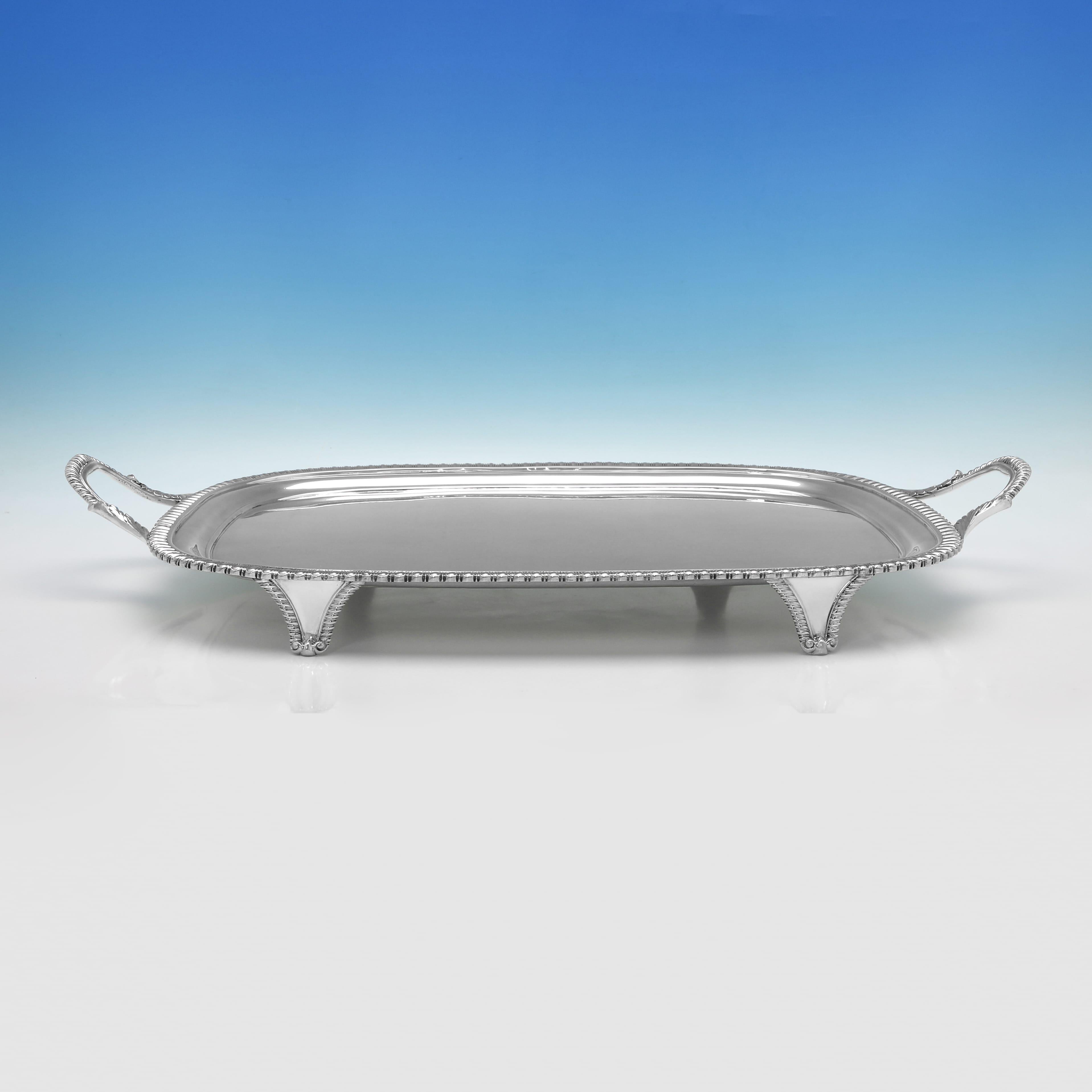 Anglais Plateau en argent George III Hallmarké à Londres en 1810 en vente