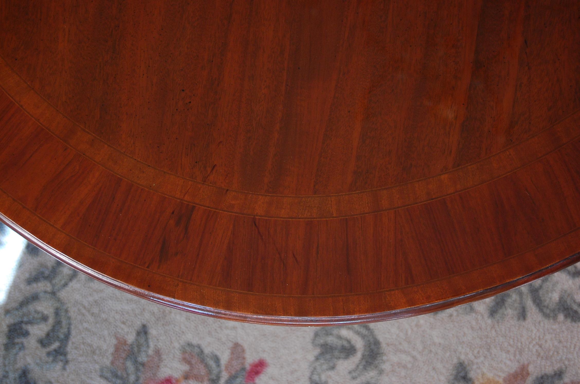 George III Style Banded Mahogany Oval Dining Room Table on Single Pedestal Base For Sale 1
