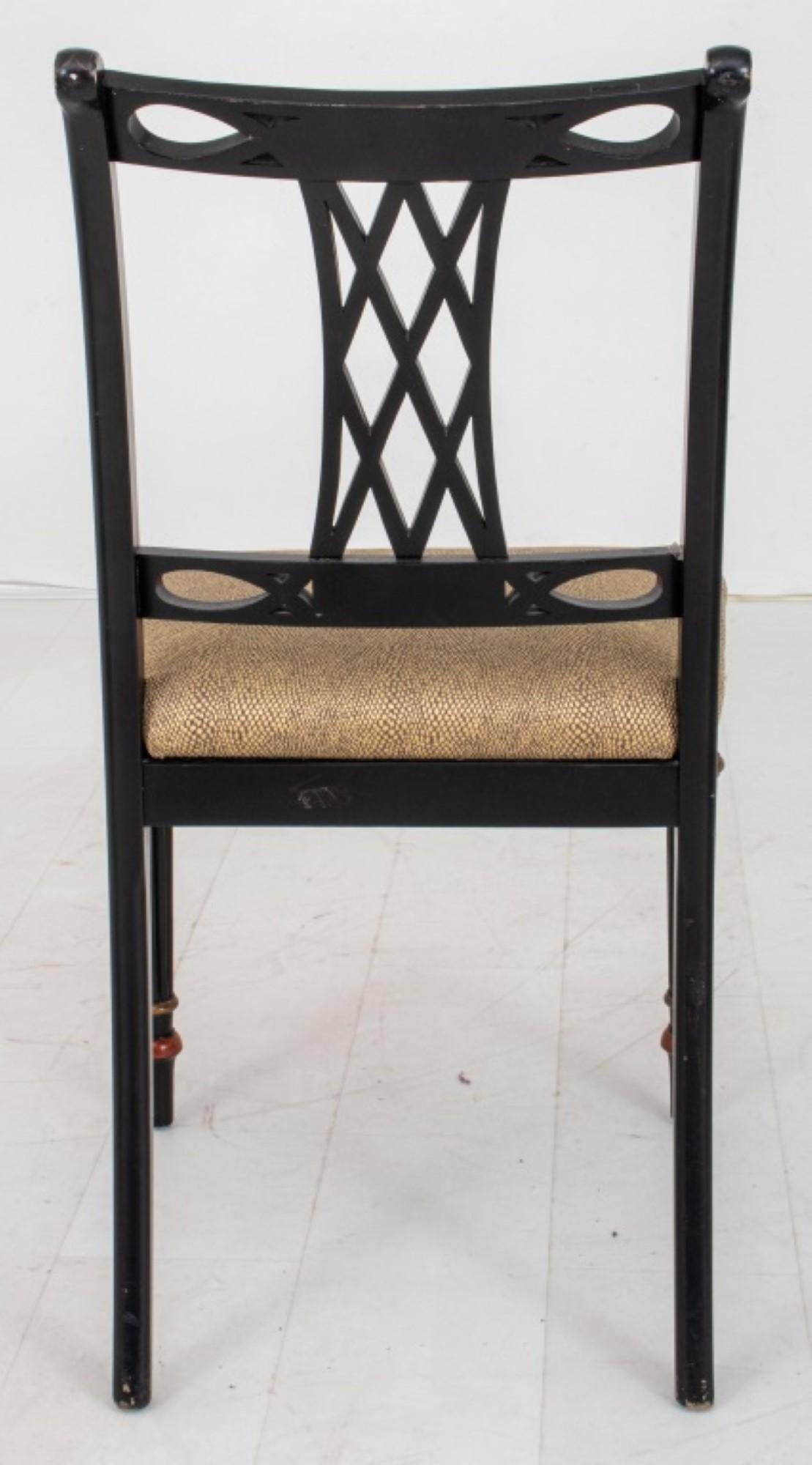 George III Style Black & Gold Japanned Side Chair In Good Condition For Sale In New York, NY