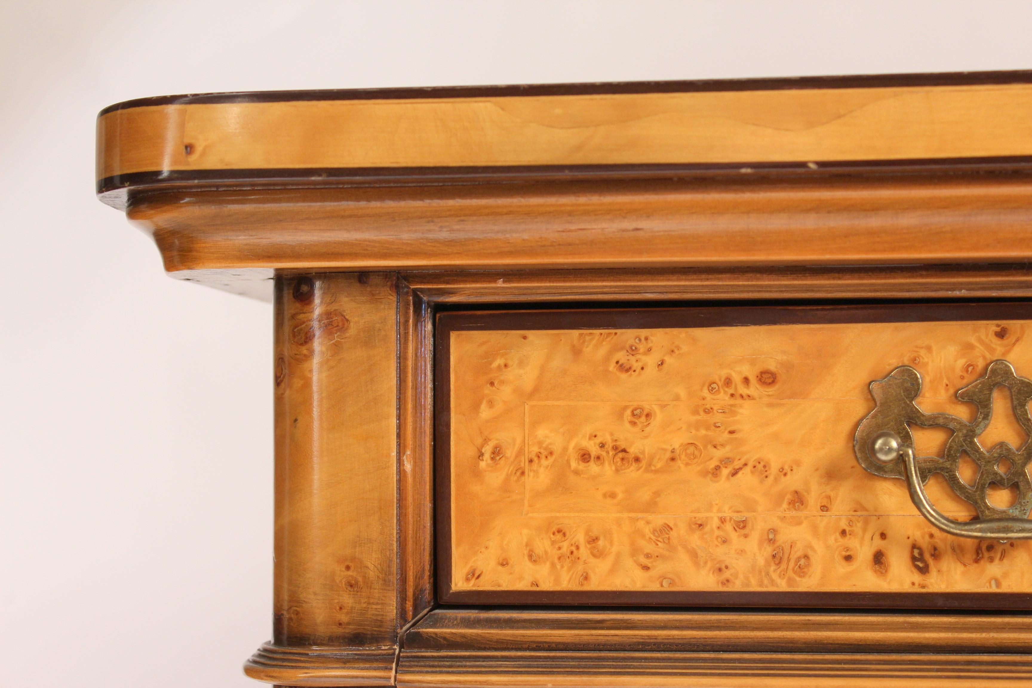 George III Style Burled Birch Chest of Drawers 5