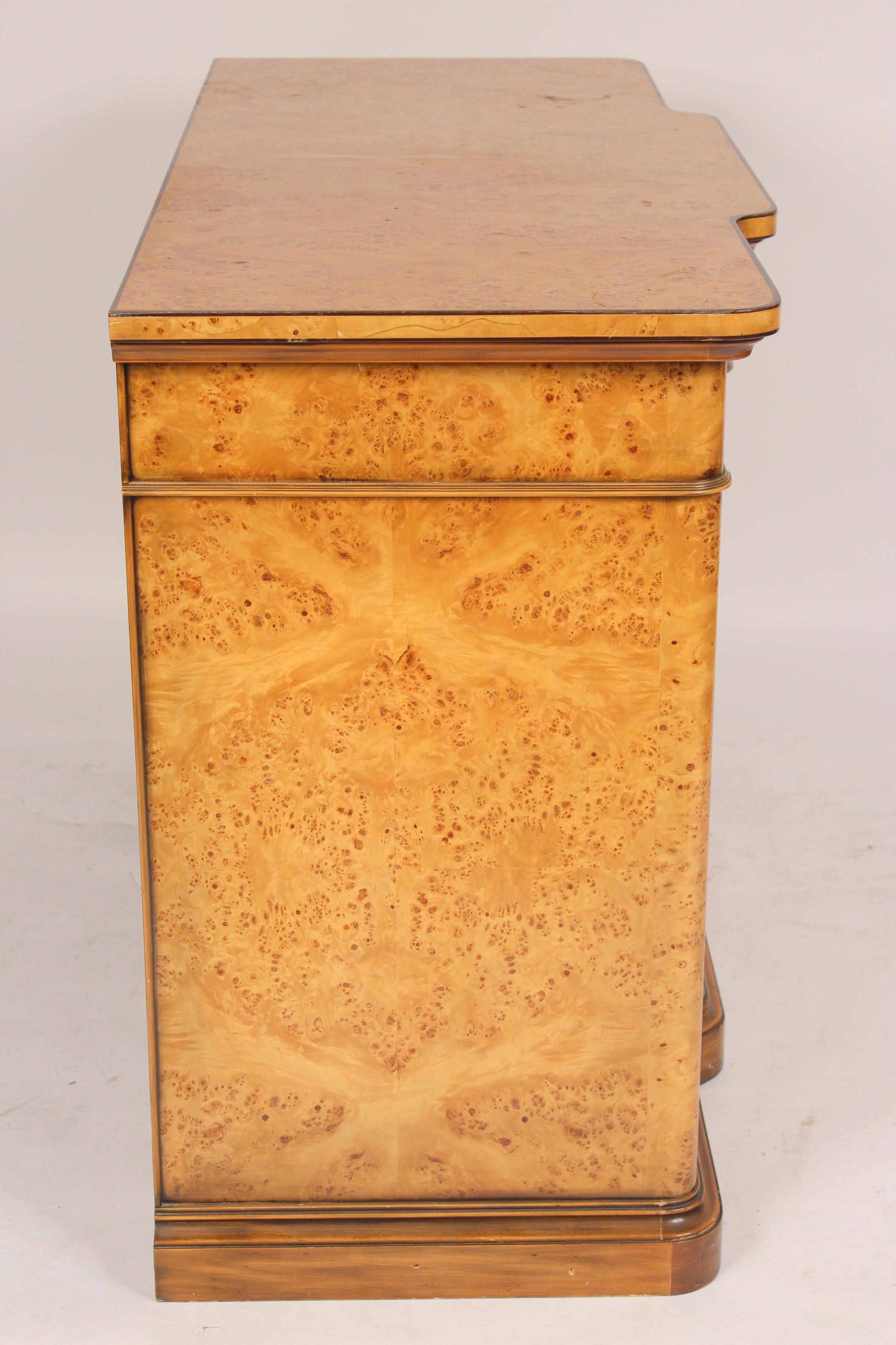 George III Style Burled Birch Chest of Drawers In Good Condition In Laguna Beach, CA