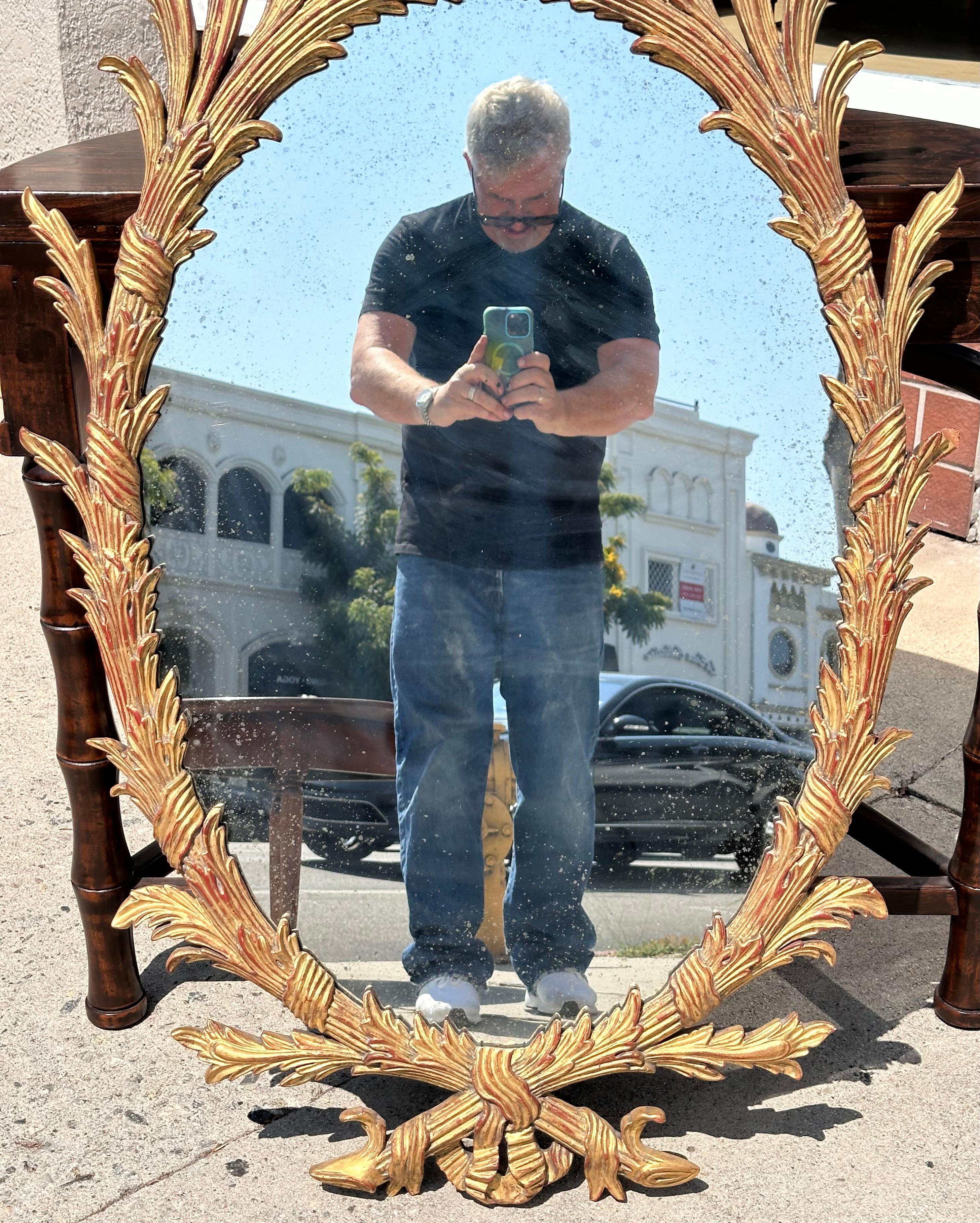 Miroir rococo en bois doré de style Burton III Bon état - En vente à LOS ANGELES, CA