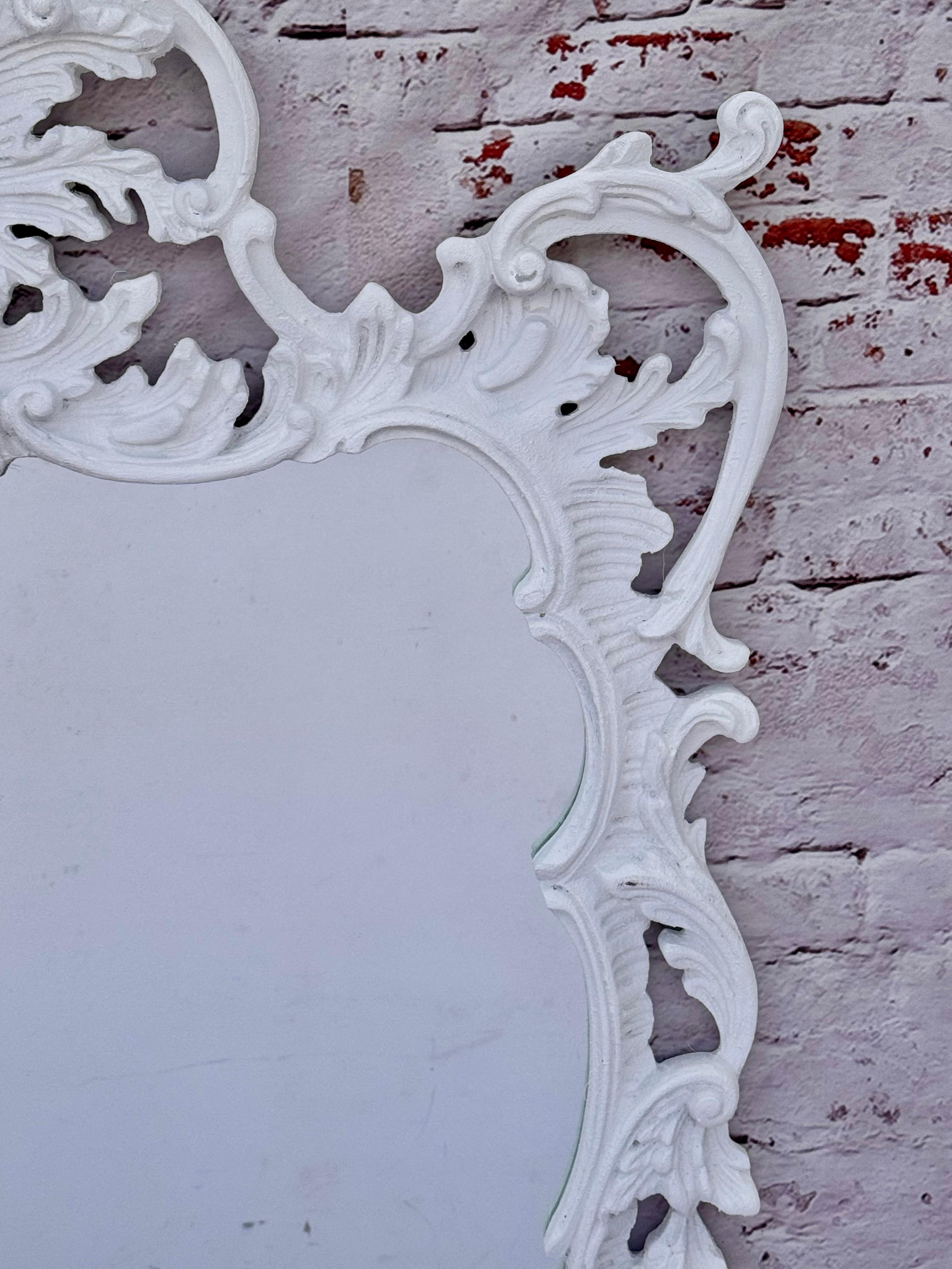Dipinto Specchio rococò intagliato e gesso in stile Giorgio III in vendita