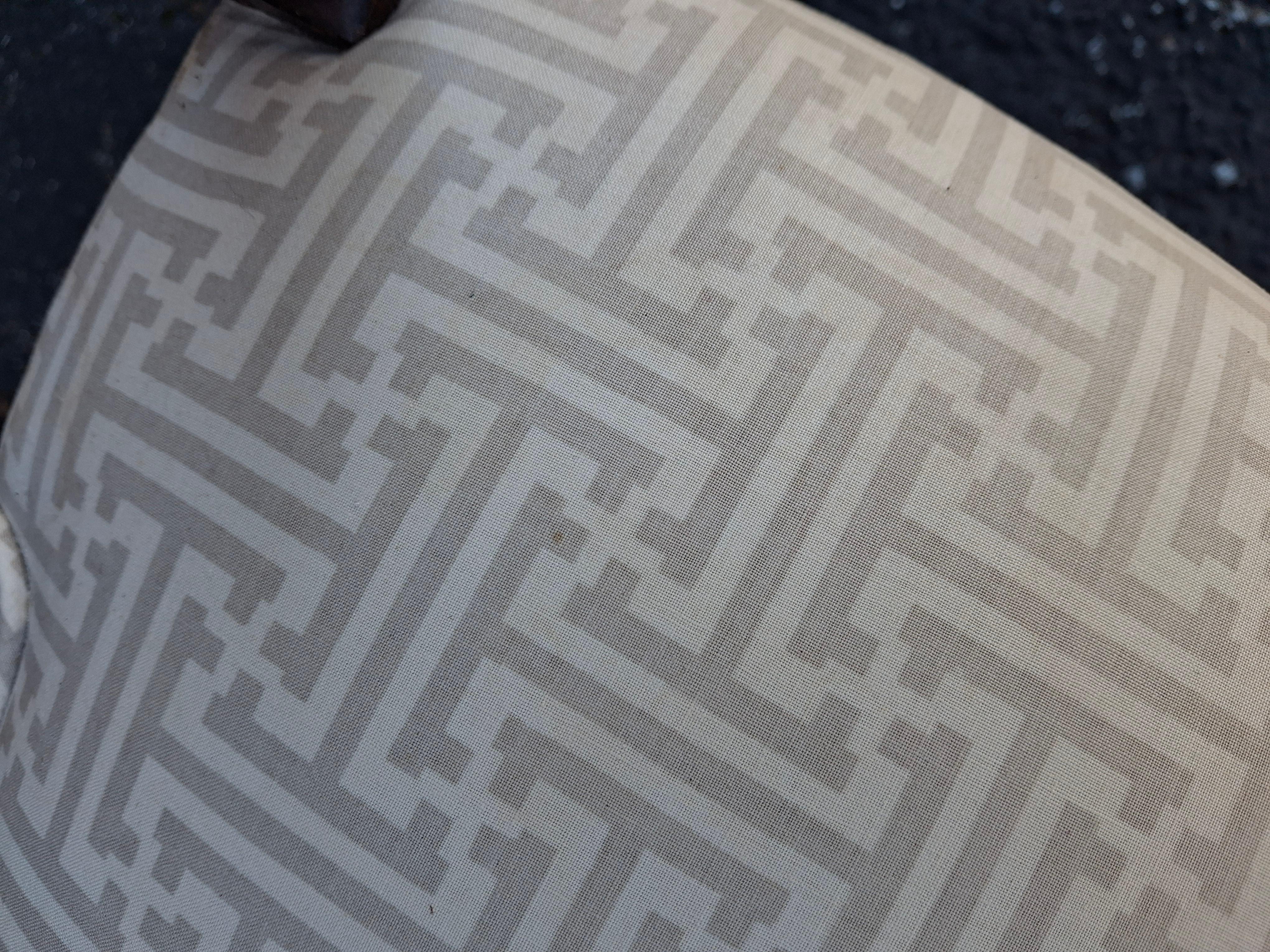 Silla de Esquina de Caoba Tallada y Tapizada Estilo Jorge III siglo XX en venta