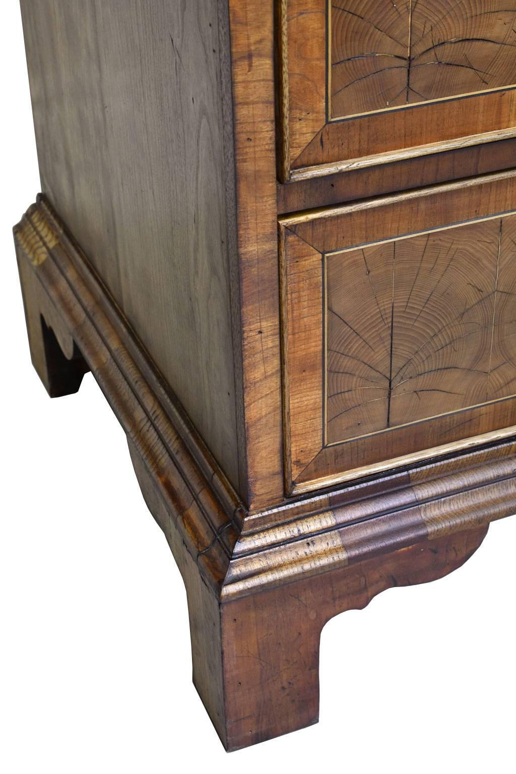 English George III Style Chest of Drawers with Yew-Wood Oyster Veneer In Good Condition For Sale In Miami, FL
