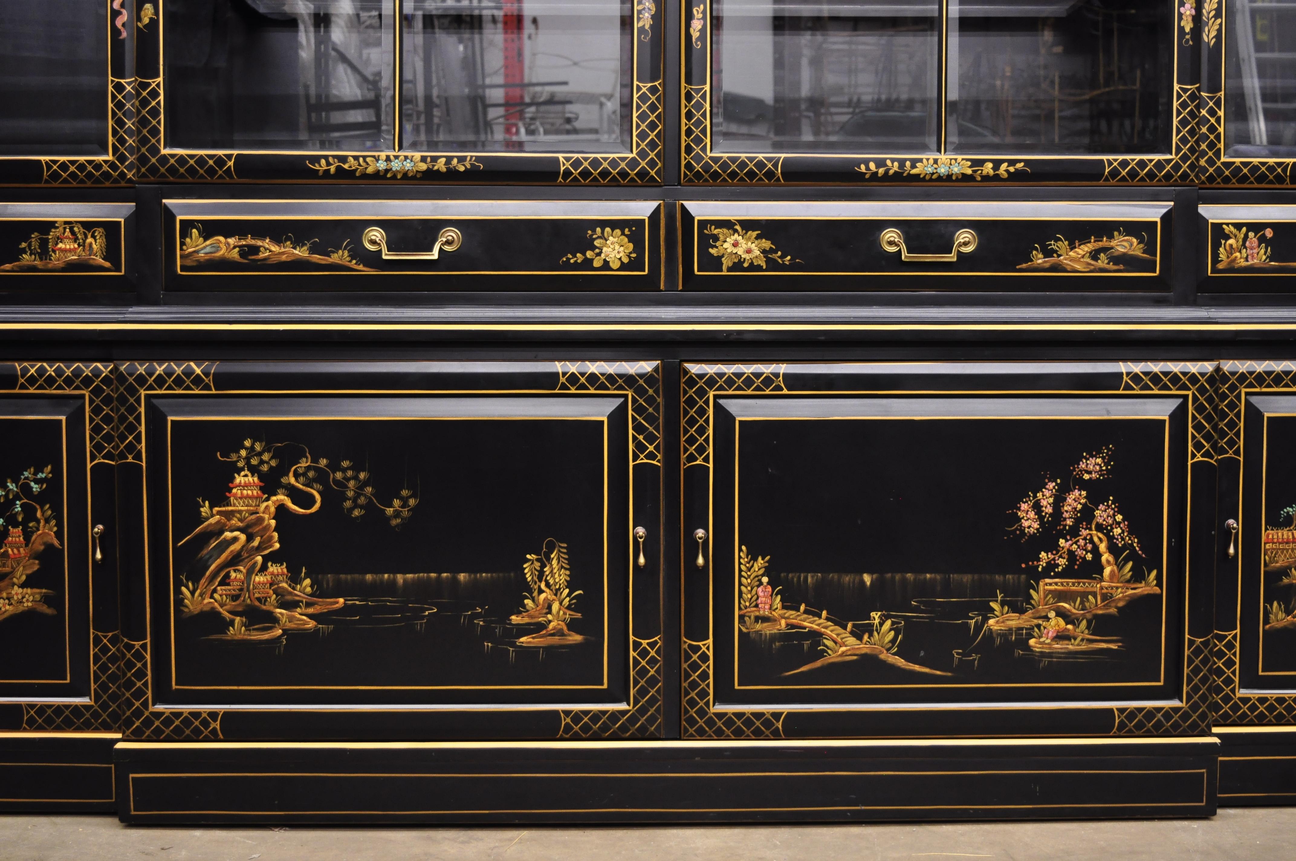 George III Style Chinoiserie Decorated Black Japanned Large Breakfront Bookcase In Good Condition In Philadelphia, PA