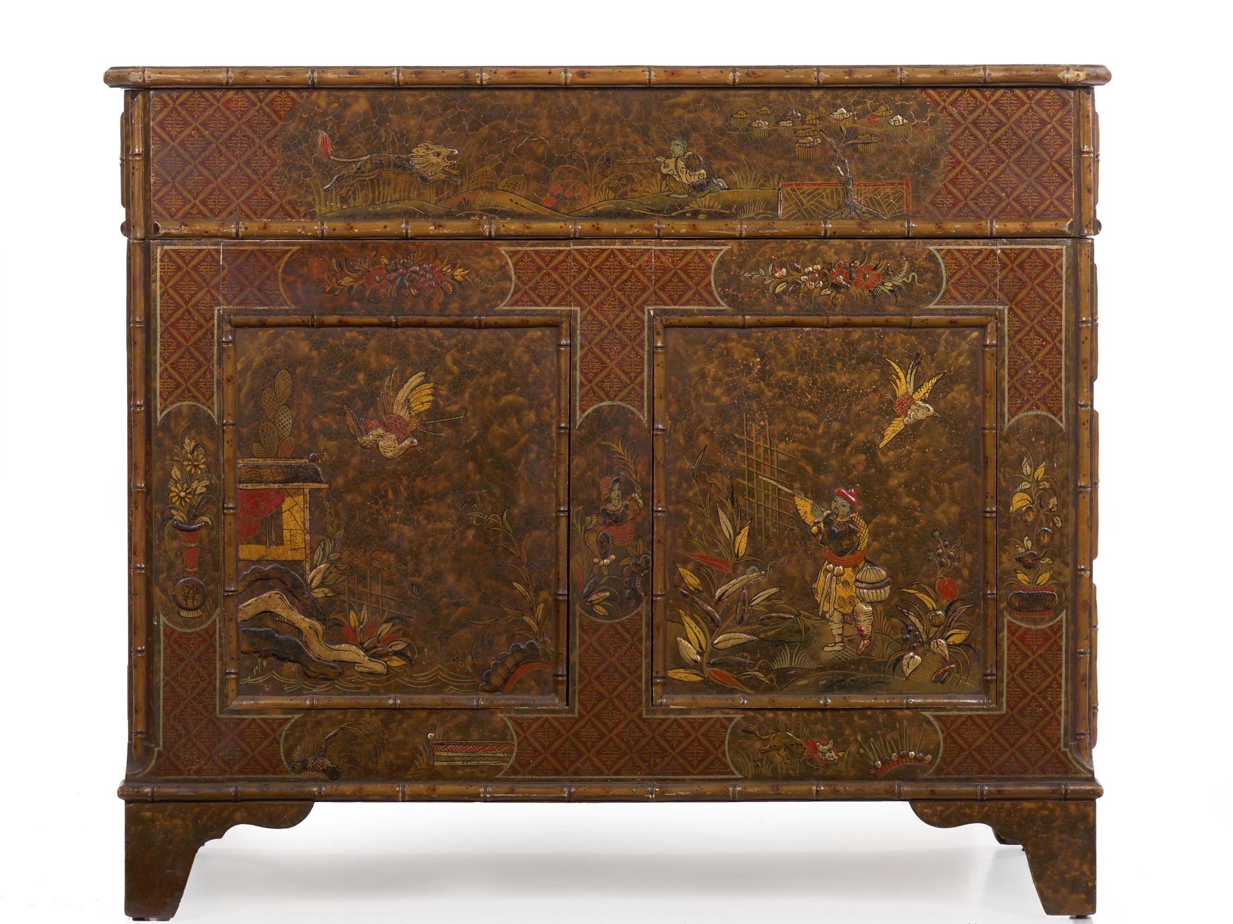 19th Century George III Style Chinoiserie Decorated Pedestal Desk, England, circa 1880