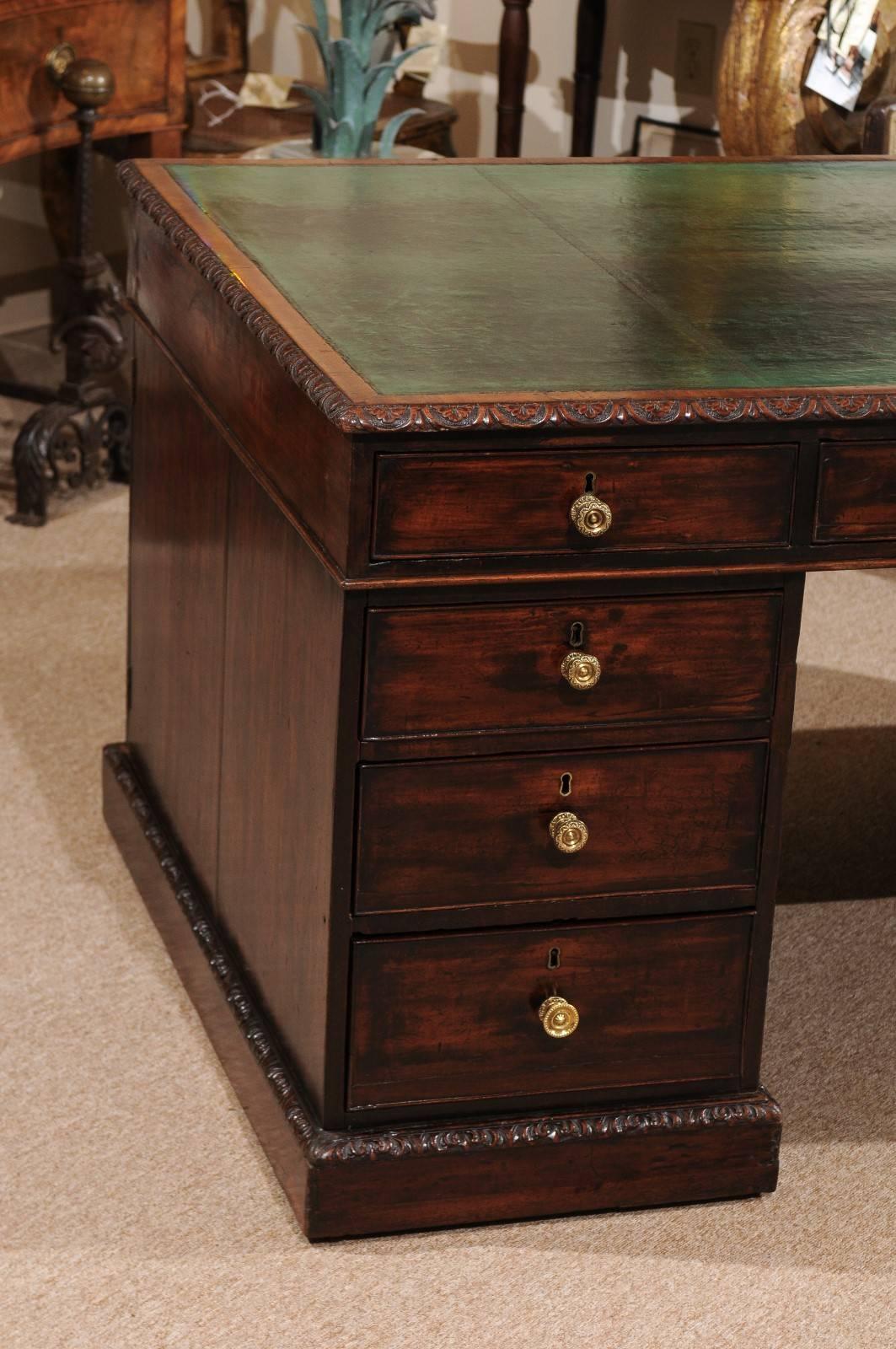 George III Style English Mahogany Pedestal Partner's Desk, Mid-19th Century In Good Condition In Atlanta, GA