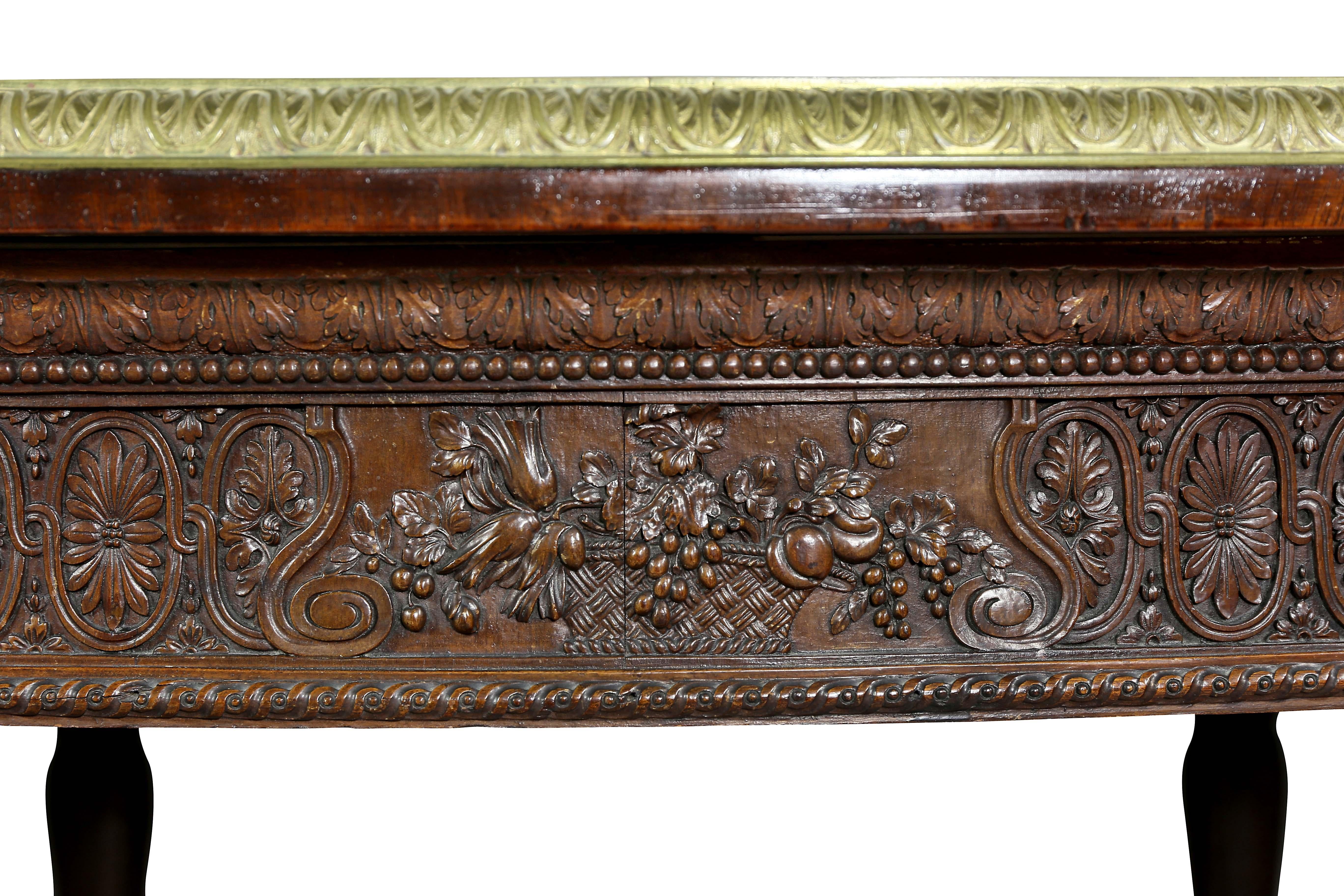 George III Style Finely Carved Mahogany Serving Table In Good Condition For Sale In Essex, MA