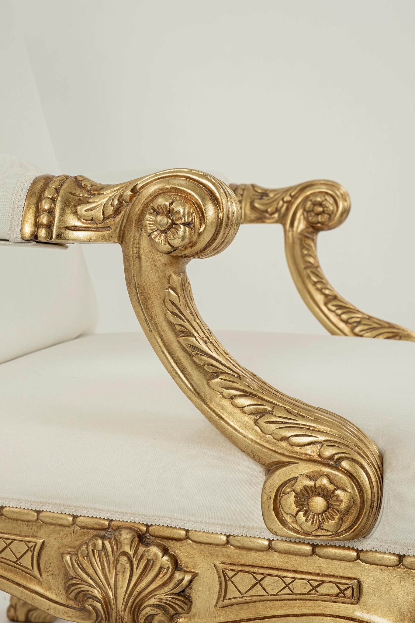 Sessel aus vergoldetem Holz im George-III-Stil COM im Angebot 1