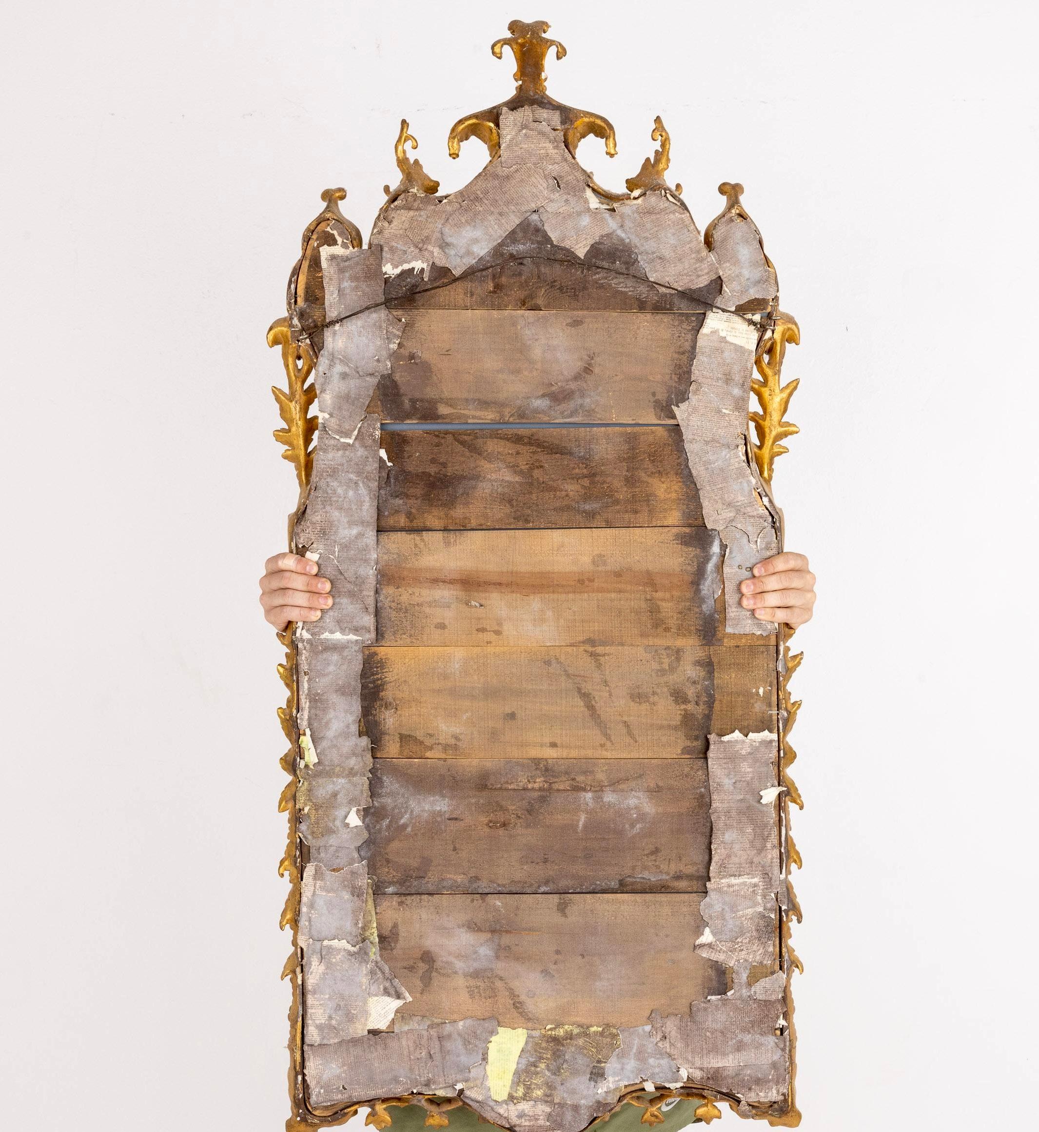 Miroir en bois doré de style George III en vente 1