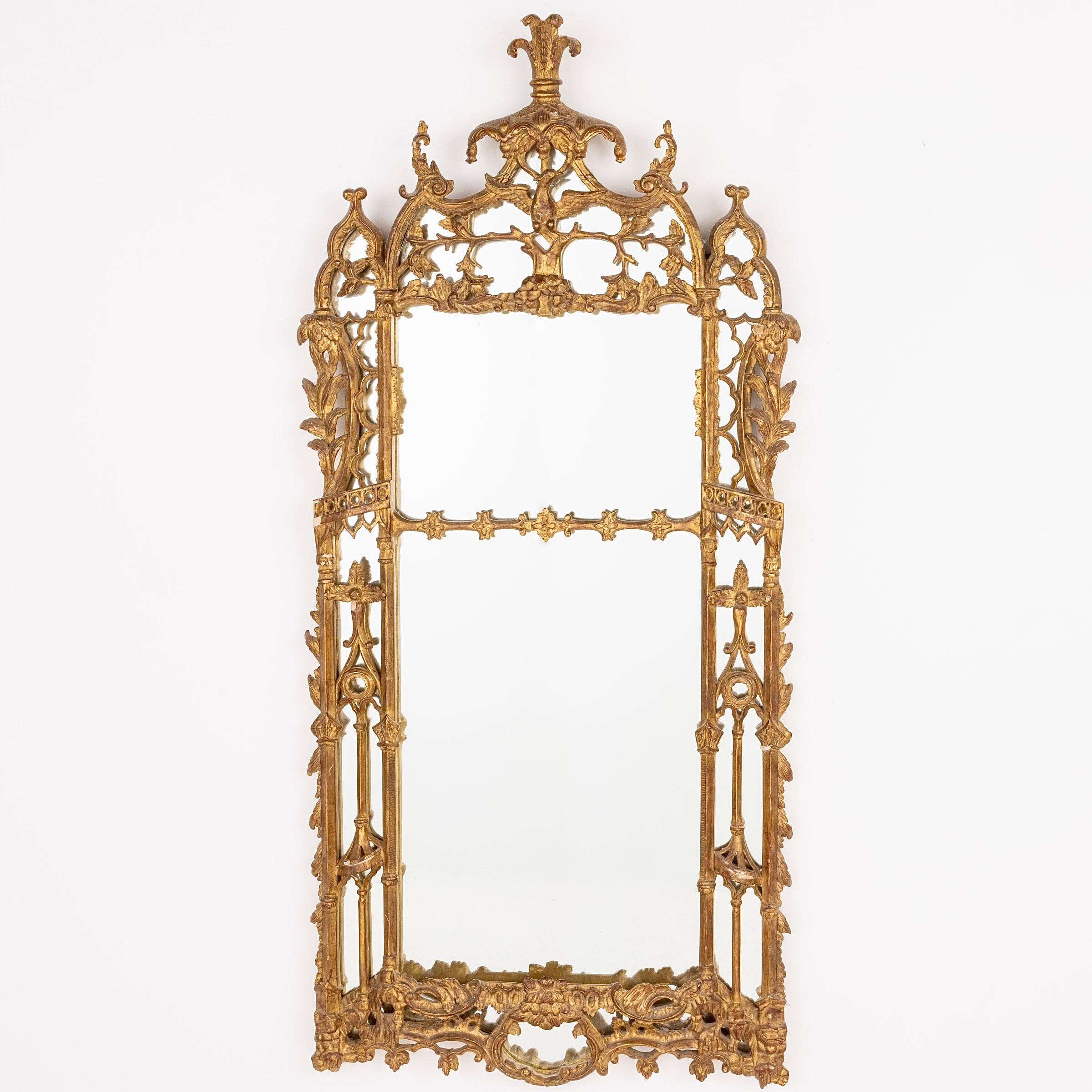 Miroir en bois doré de style George III en vente 3