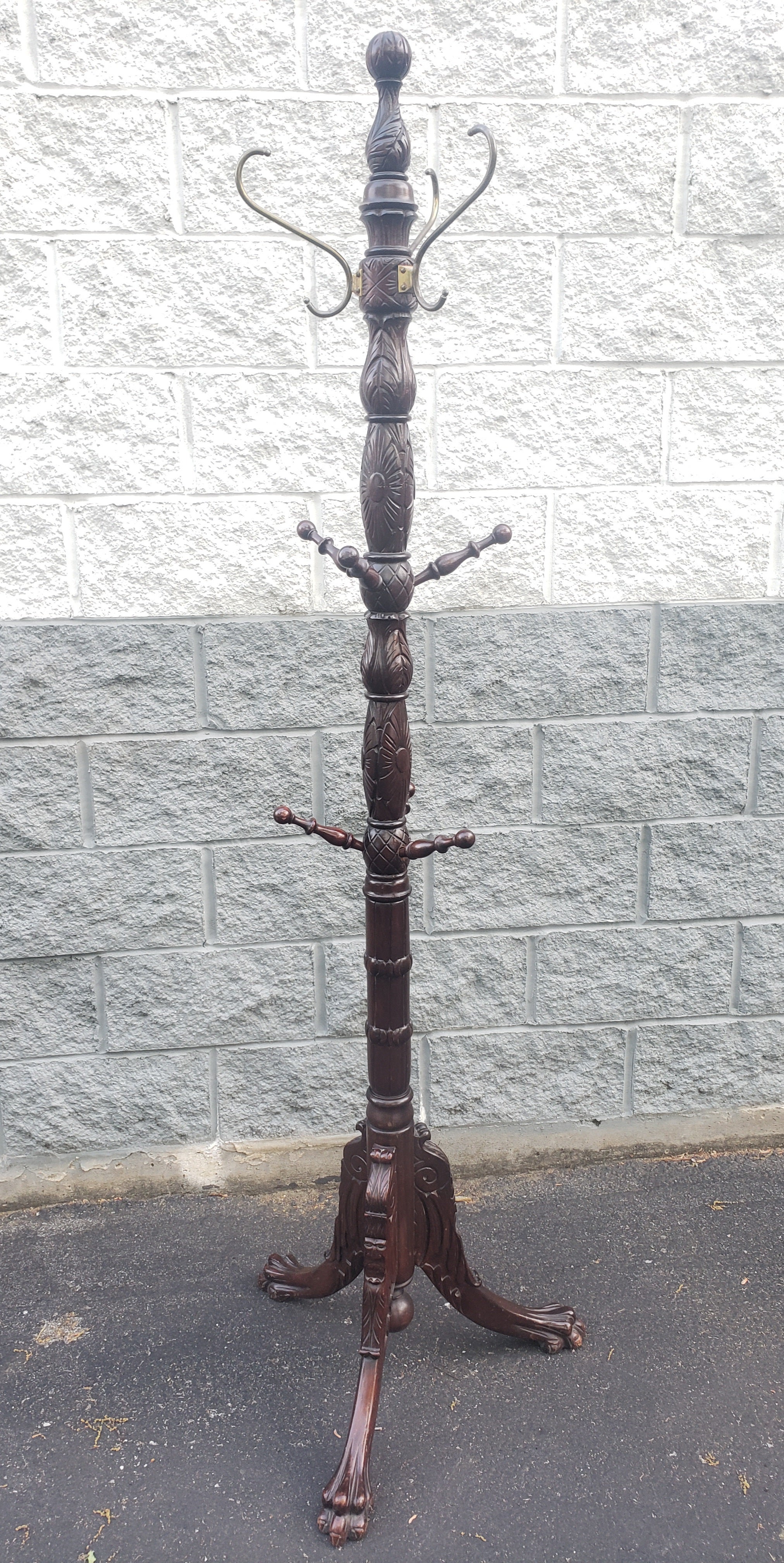 George III Style Hand-Carved Mahogany Coat Rack with Tripod Paw Feet For Sale 2