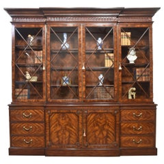 Librería de caoba con frente de rotura estilo Jorge III