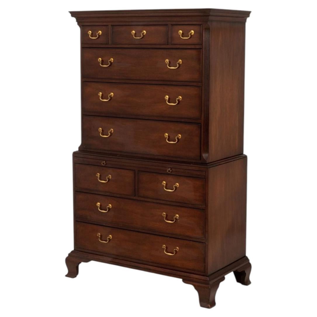 Commode double en acajou de style George III, de la marque Kittinger en vente