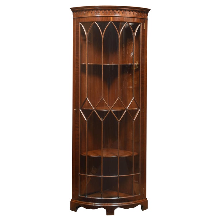 III Style Mahogany Corner For Sale at 1stDibs