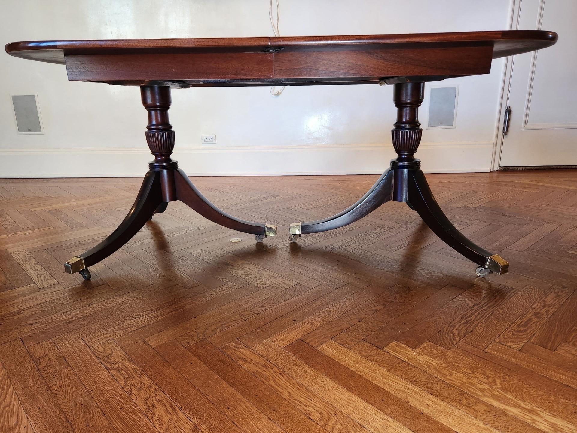 George III Style Mahogany Double Pedestal Dining Table, 20th Century 8