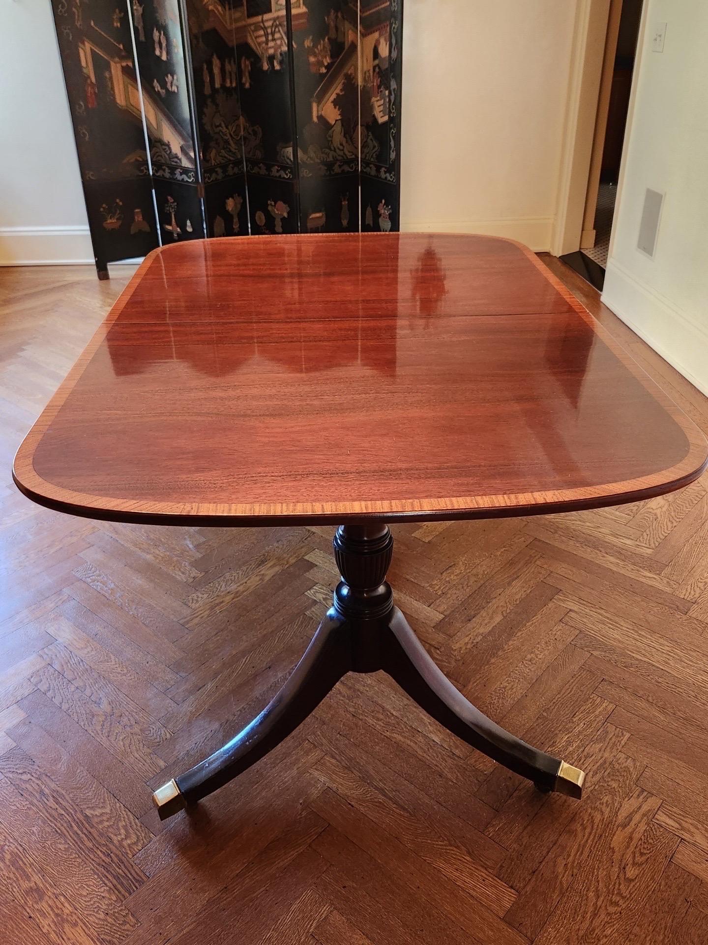 American George III Style Mahogany Double Pedestal Dining Table, 20th Century