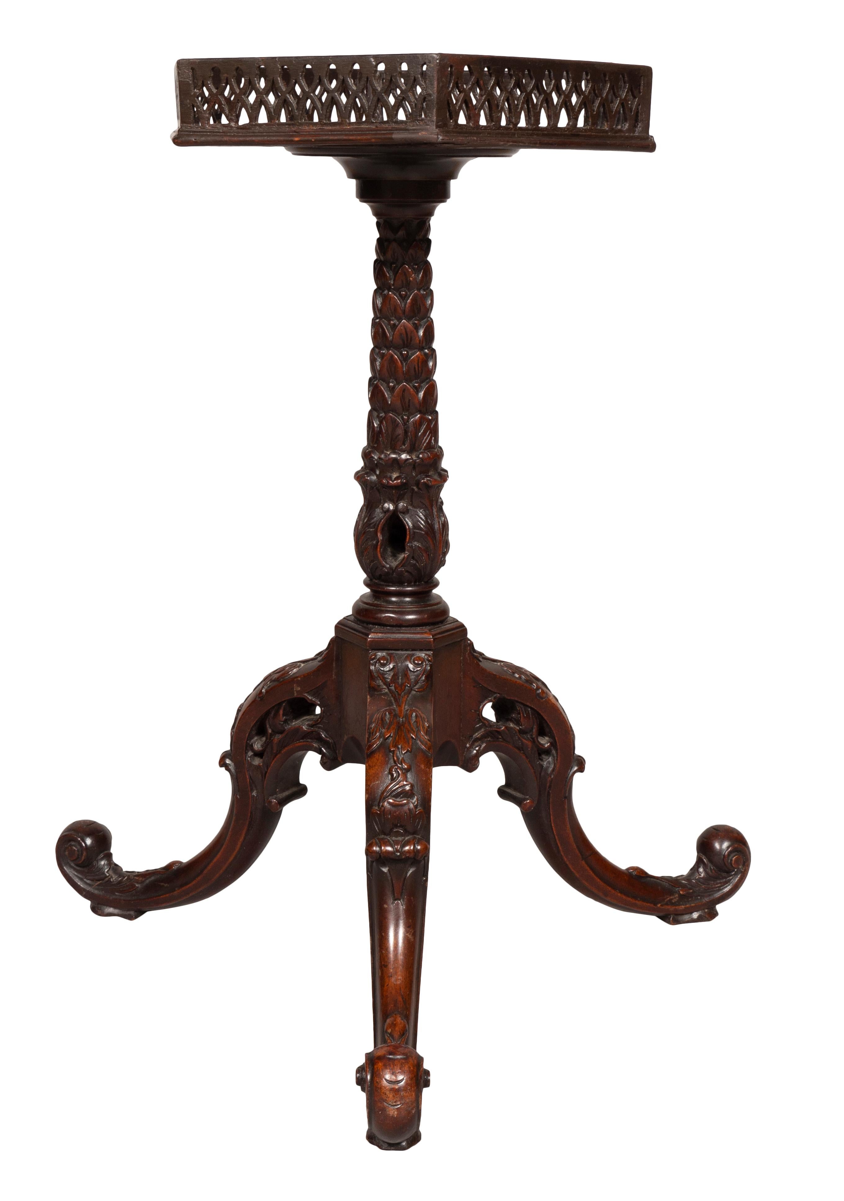 English George III Style Mahogany Kettle Stand For Sale