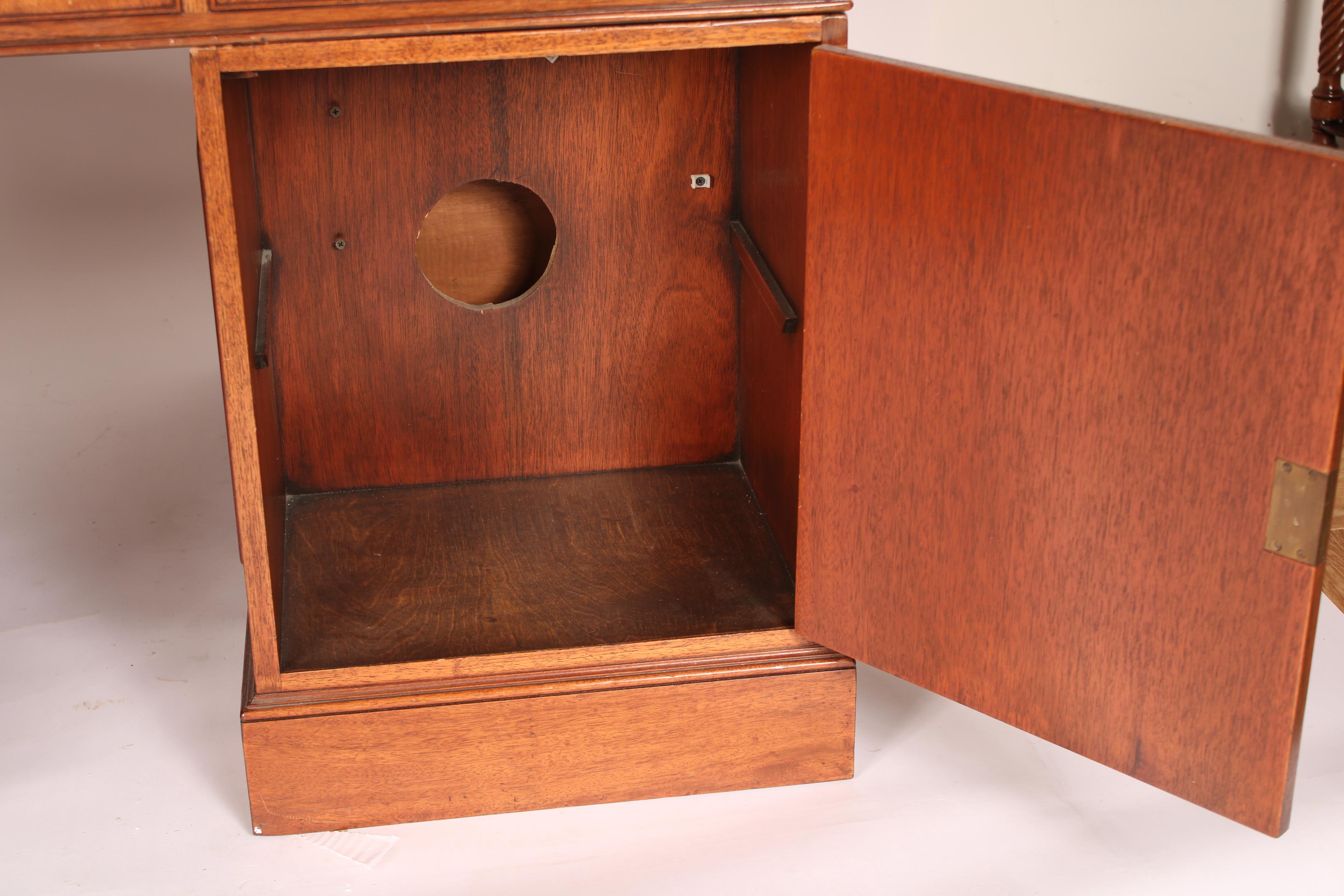 Bureau d'associés en acajou de style George III en vente 8