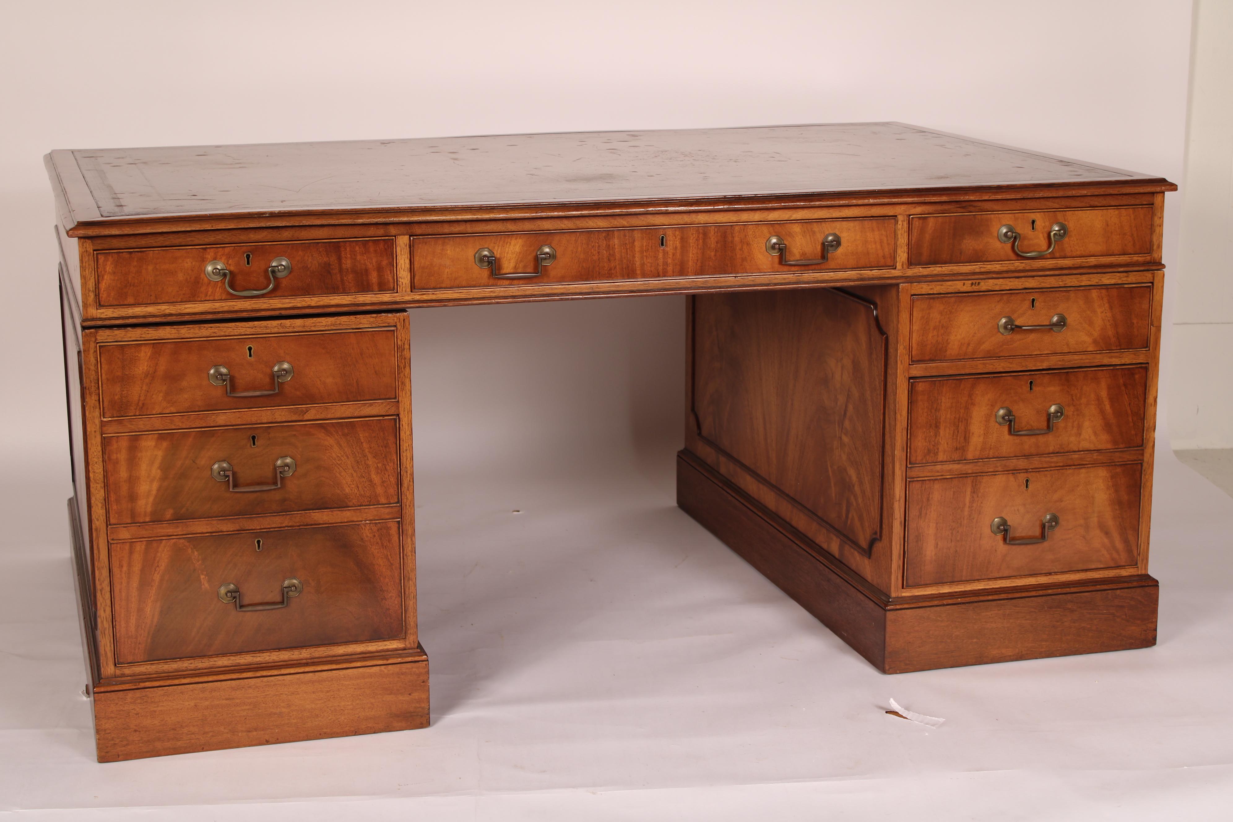 Inconnu Bureau d'associés en acajou de style George III en vente