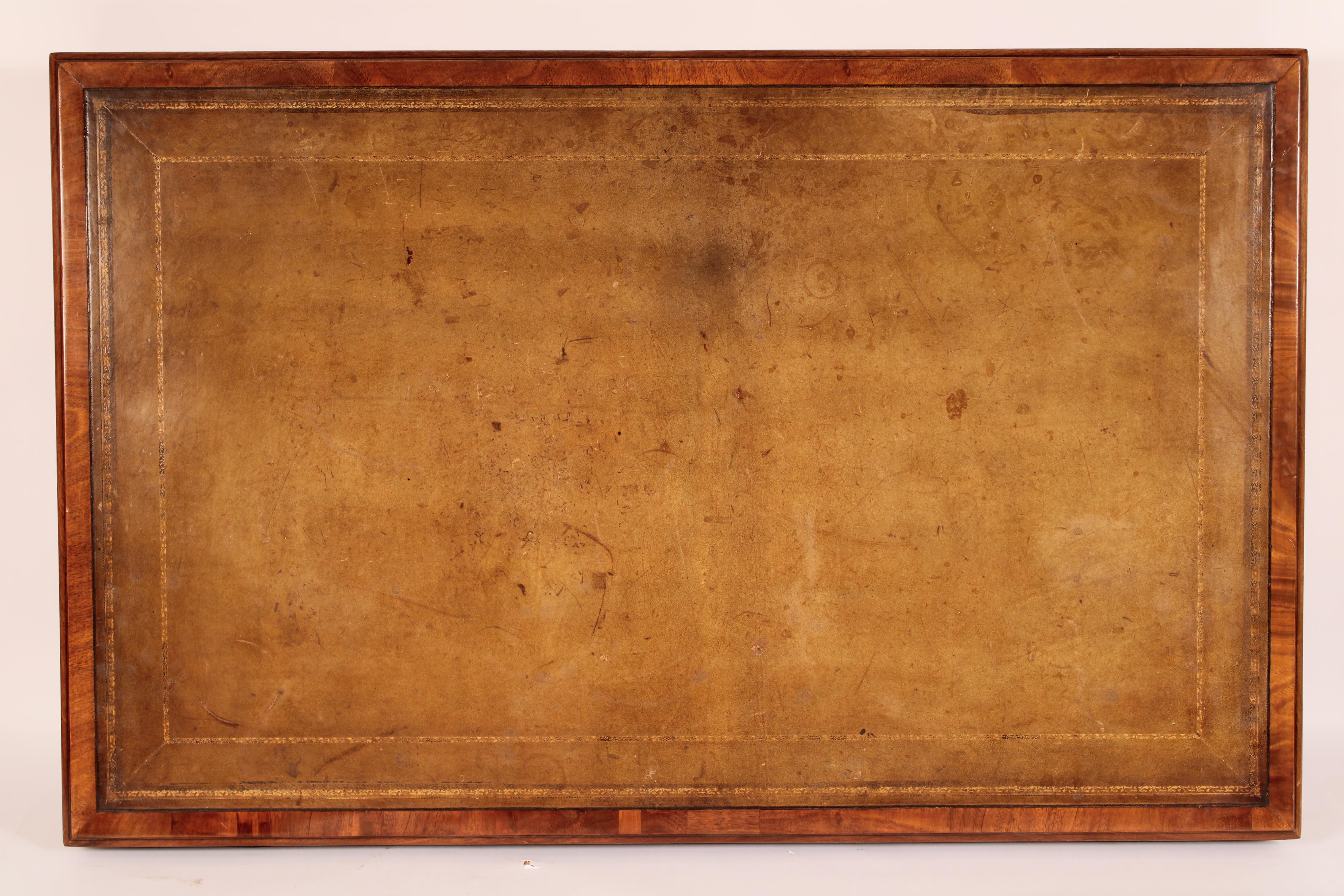 Bureau d'associés en acajou de style George III en vente 1