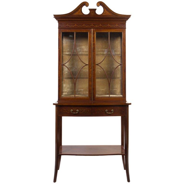 George III Style Mahogany, Satinwood and Marquetry Bookcase, 19th Century For Sale