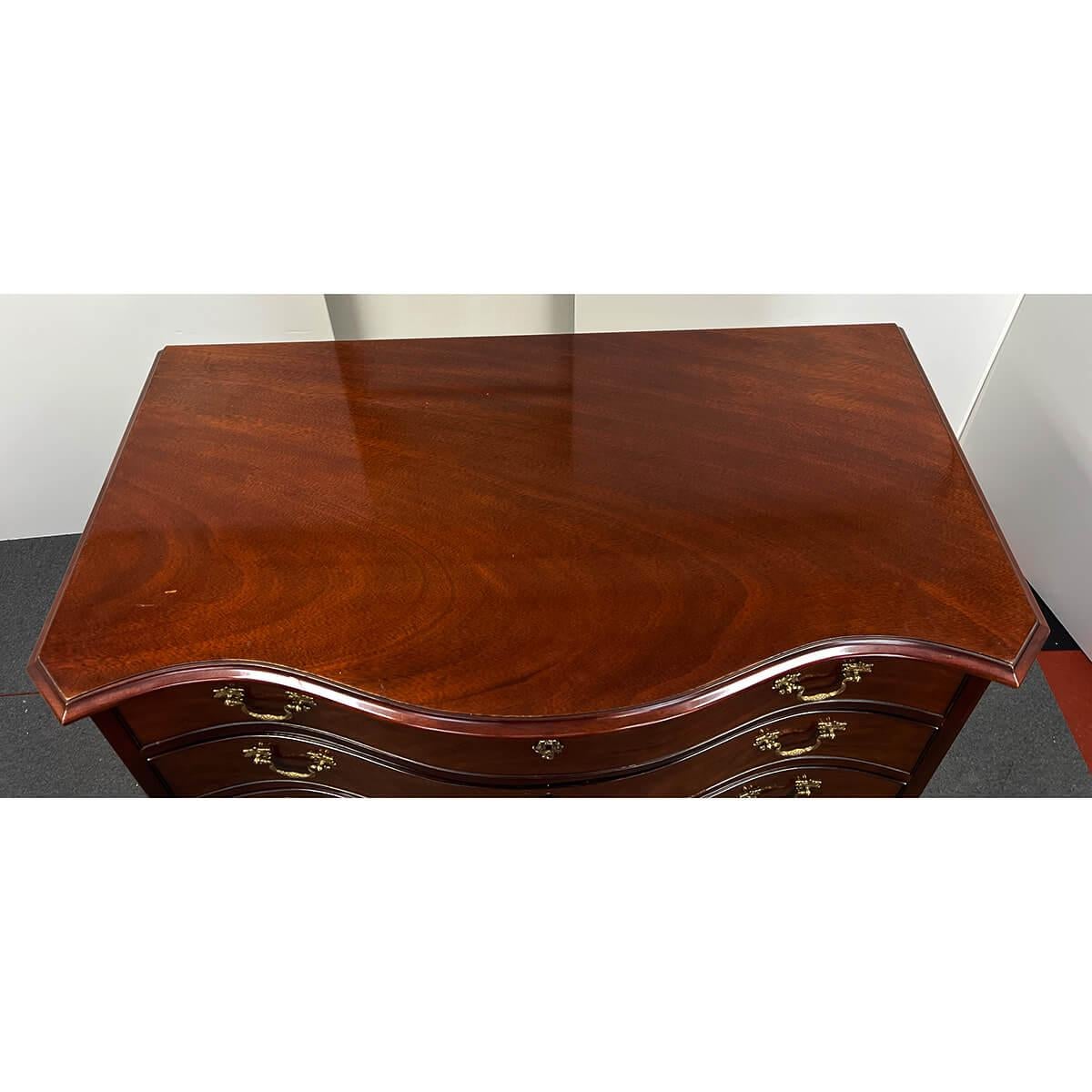 George III Style Mahogany Serpentine Chest of Drawers, by Kindel In Fair Condition In Westwood, NJ