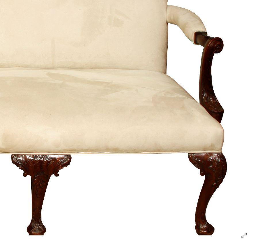 George III Style Mahogany Settee in Suede In Good Condition In Locust Valley, NY