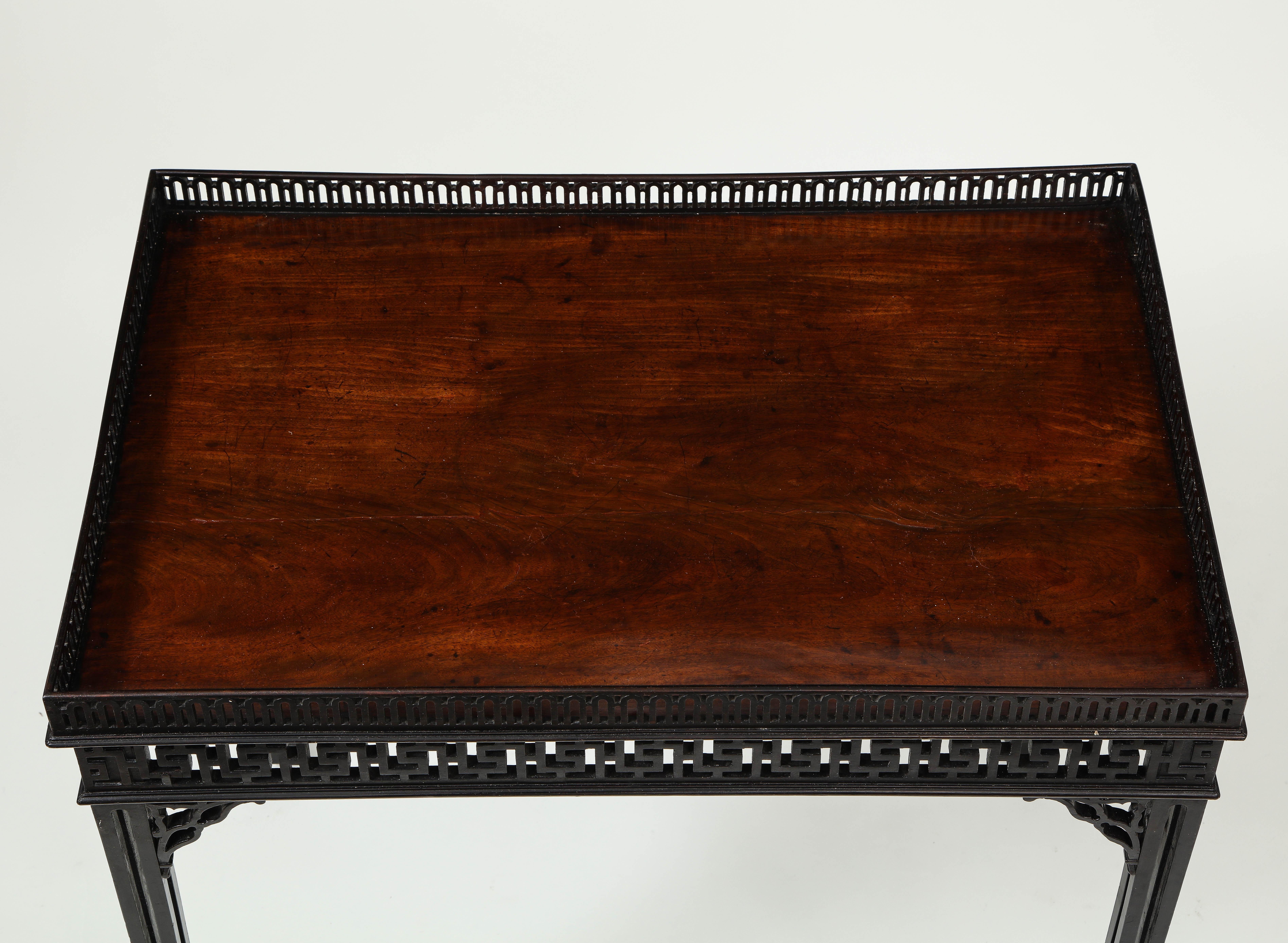 19th Century Chippendale Mahogany Silver Table For Sale 1