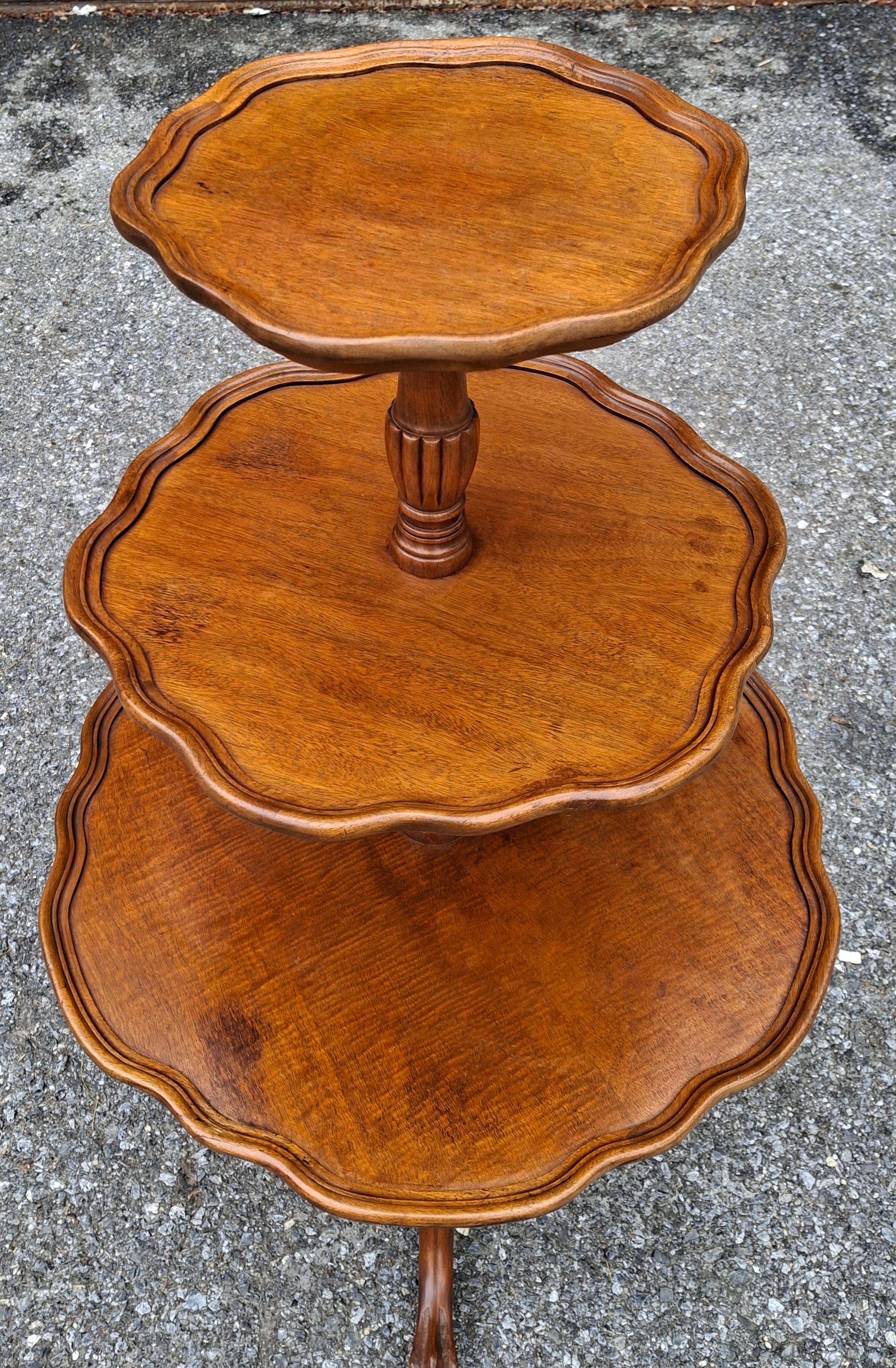 American George III Style Mahogany Three Tier Dumdwaiter by Mersman For Sale