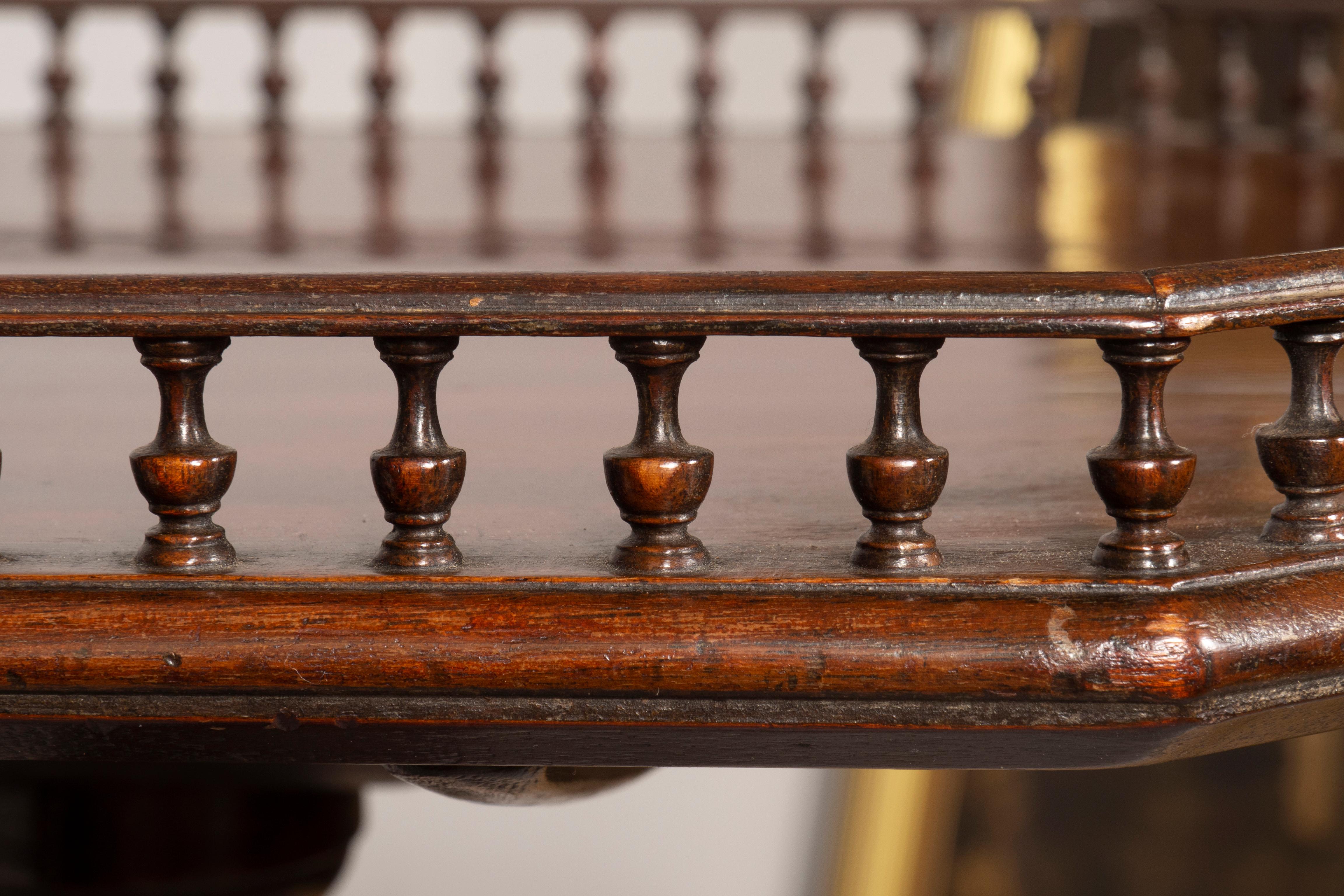 Mahagoni-Tisch mit Klappplatte im George-III-Stil im Angebot 5