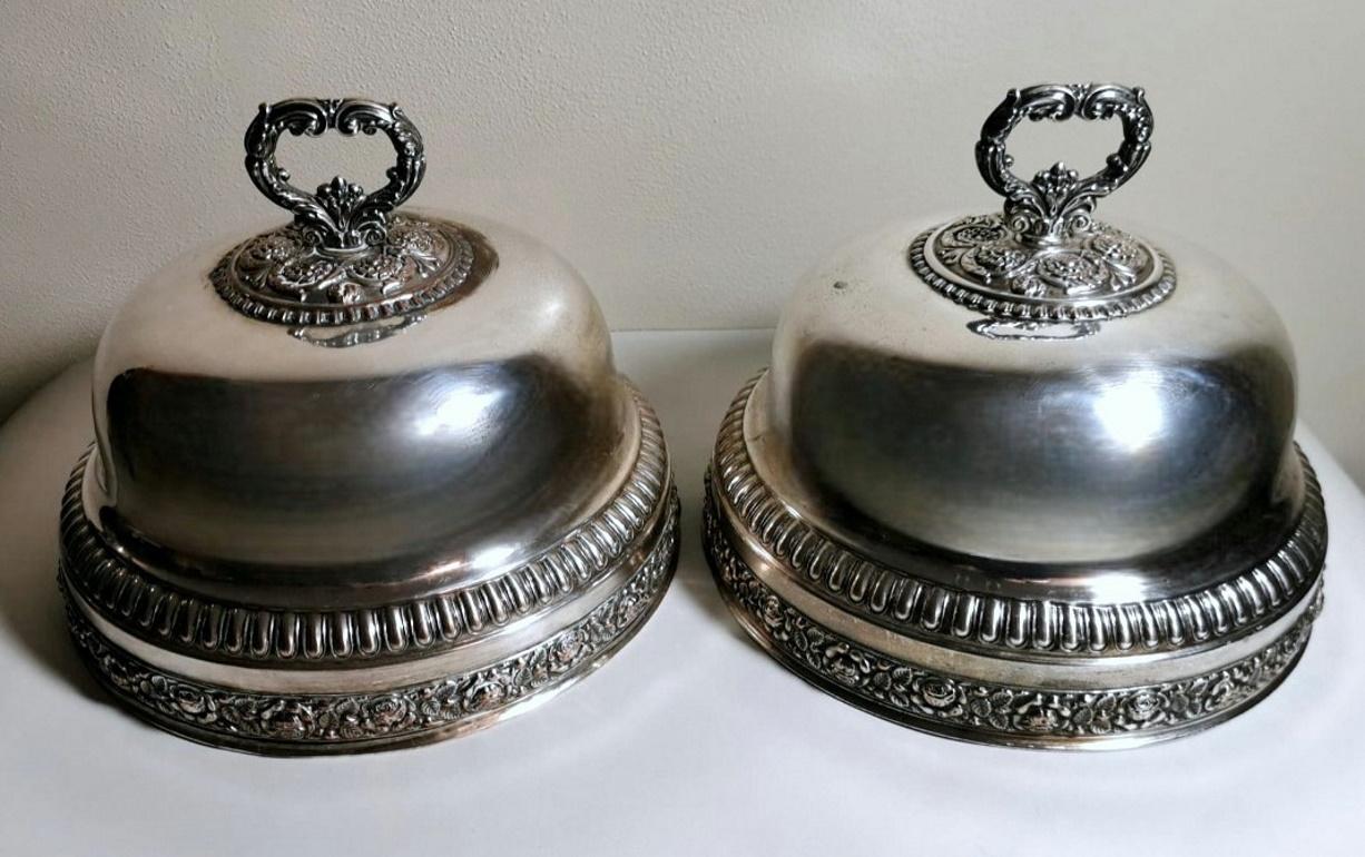 British George III Style Pair of English Round Meat Plate Covers in Silver Plated