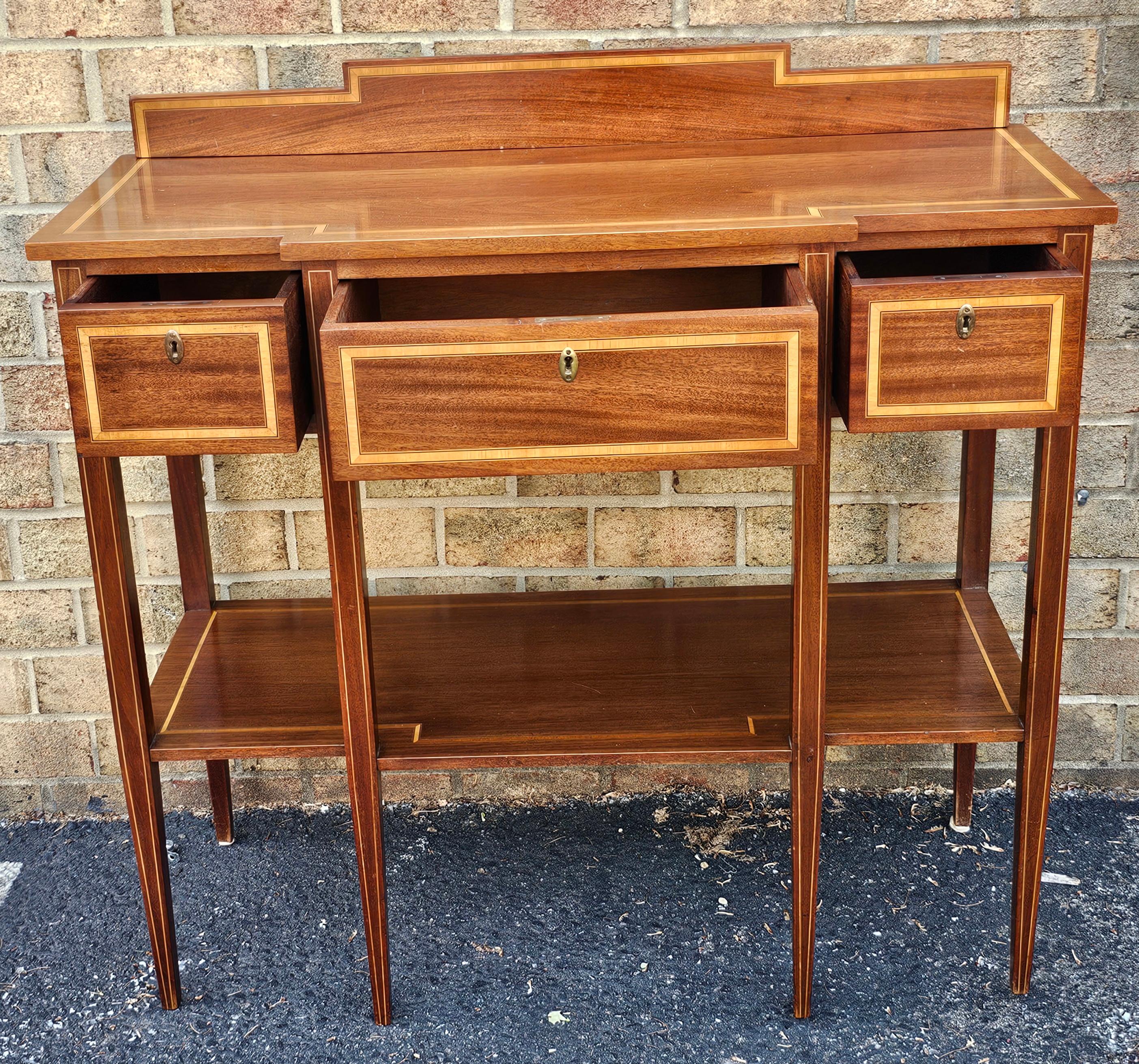 Mesa de servicio de caoba con incrustaciones de madera satinada estilo Jorge III en Bueno estado para la venta en Germantown, MD