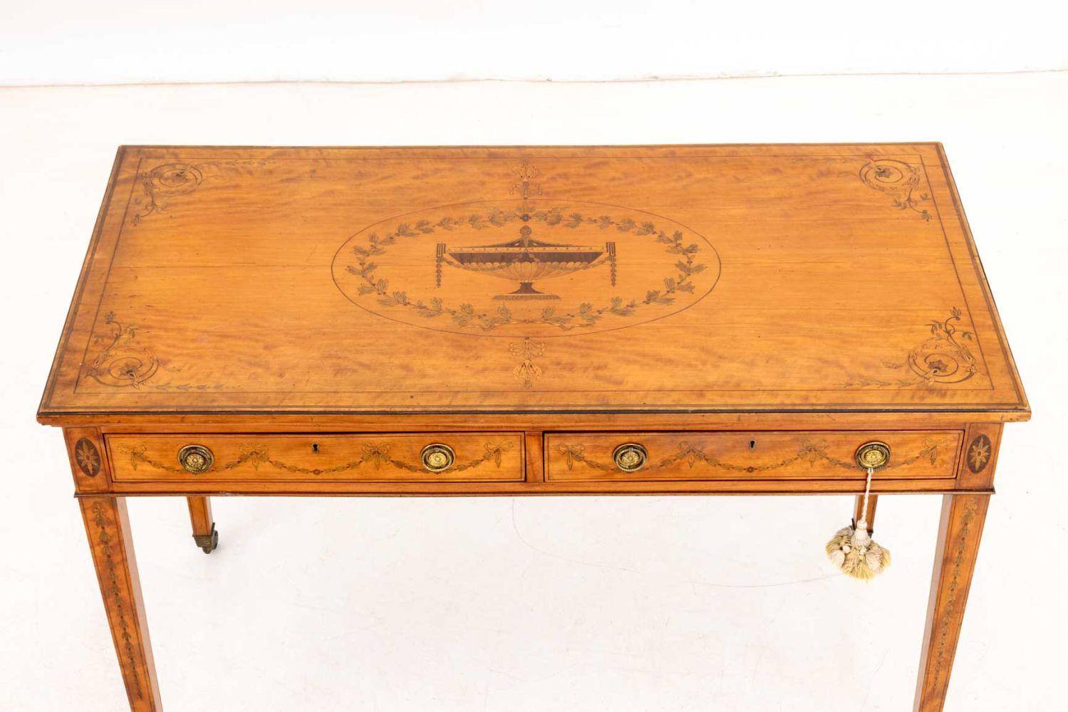George III Style Satinwood Marquetry Console Table In Good Condition For Sale In Astoria, NY