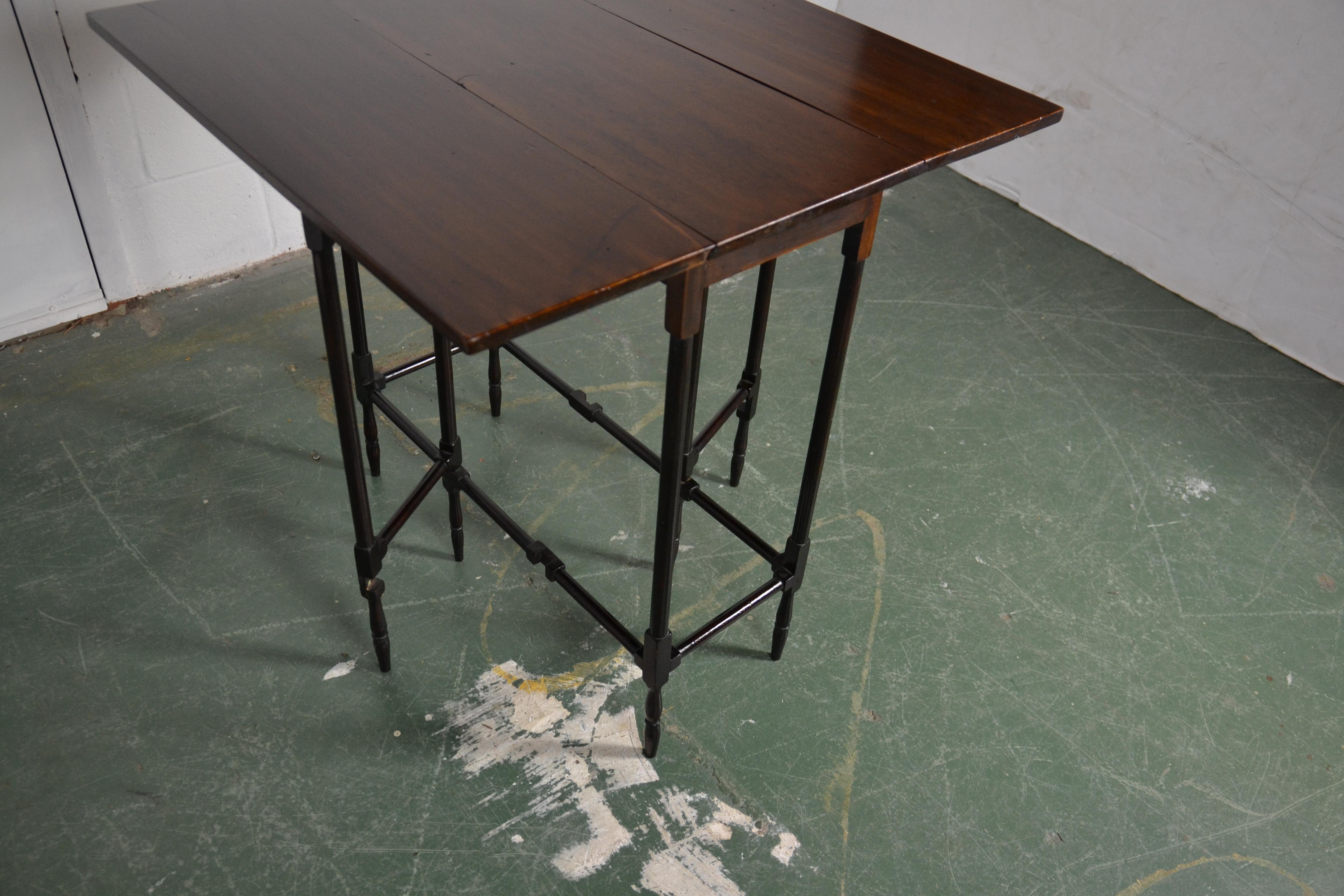 Early 20th Century George III Style Spider Leg Drop Leaf Table