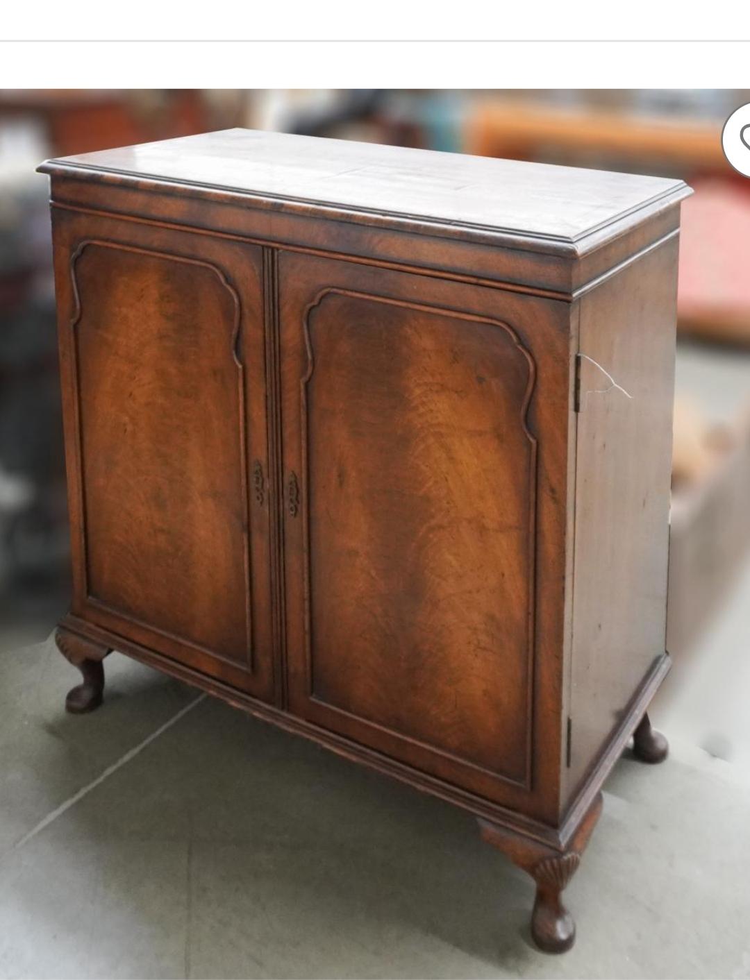George III Style Walnut Double Door Filing Side Cabinet In Good Condition For Sale In Germantown, MD