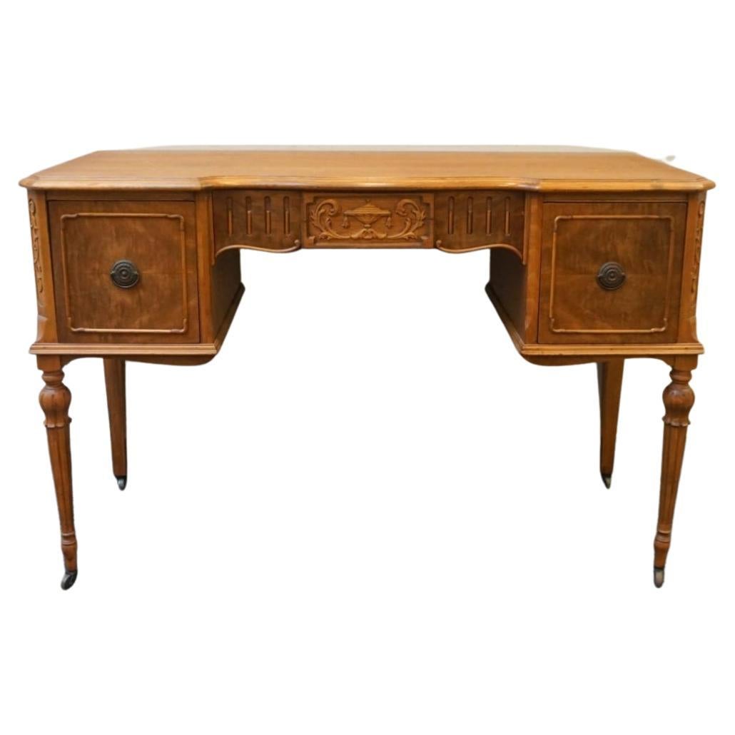 20th Century George III Style Walnut Vanity Dressing Table
