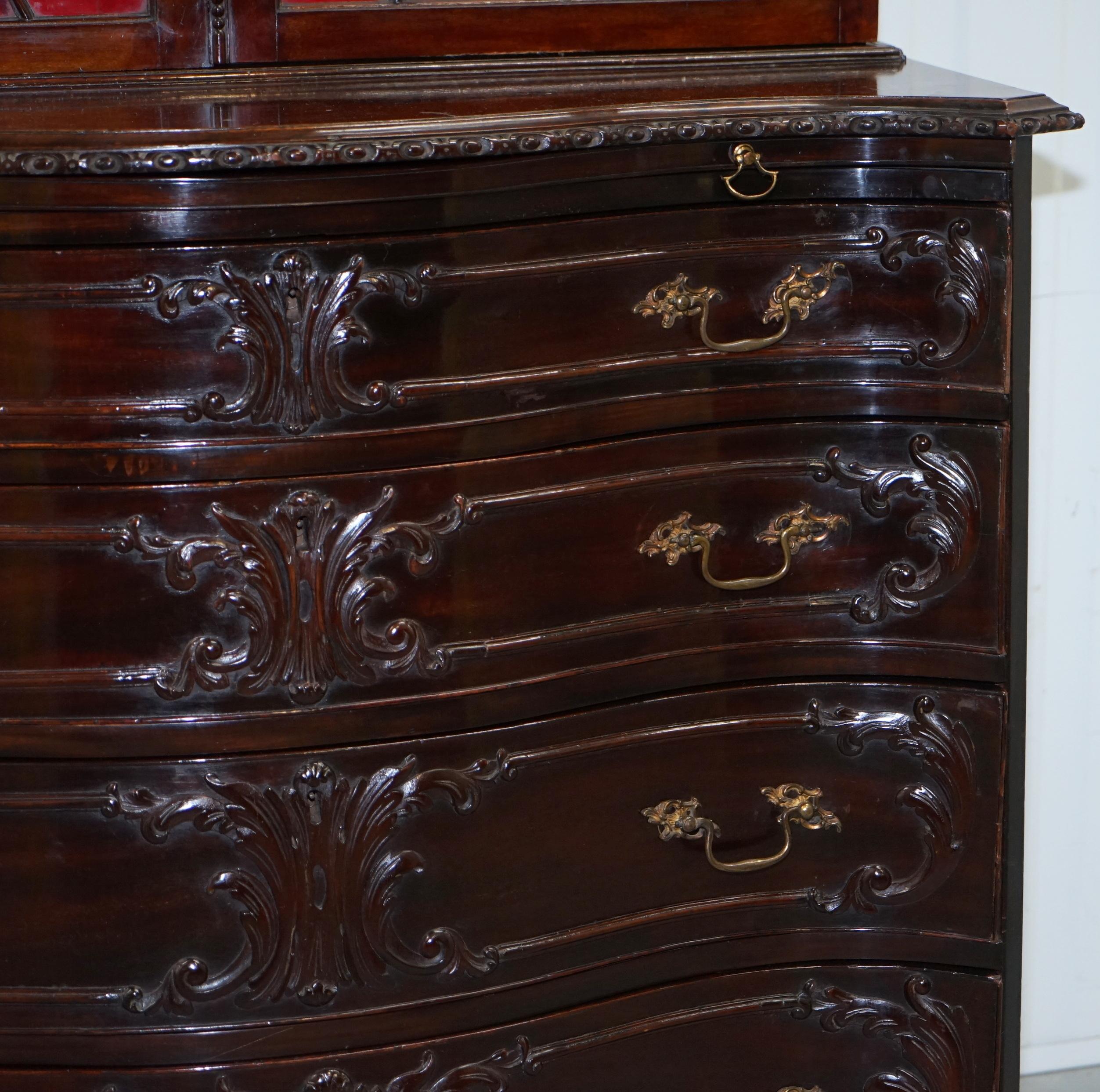 George III Thomas Chippendale Hardwood Bookcase on Serpentine Chest Drawers For Sale 5