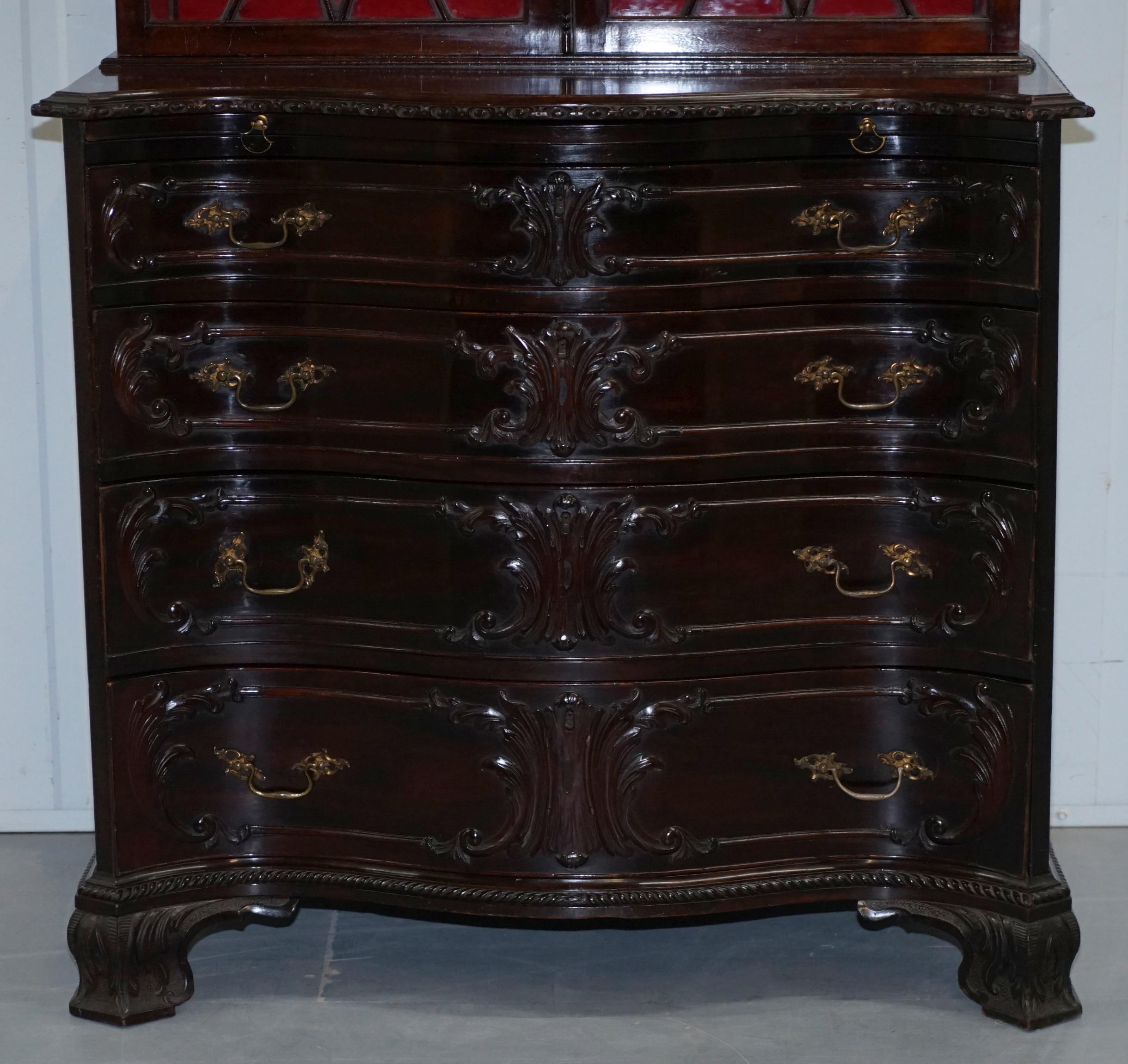 George III Thomas Chippendale Hardwood Bookcase on Serpentine Chest Drawers For Sale 3