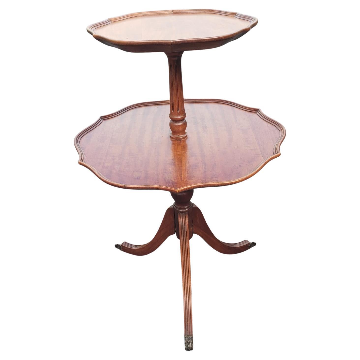 George III Two-Tier Mahogany Pie Dump Waiter, Circa 1940s In Good Condition For Sale In Germantown, MD